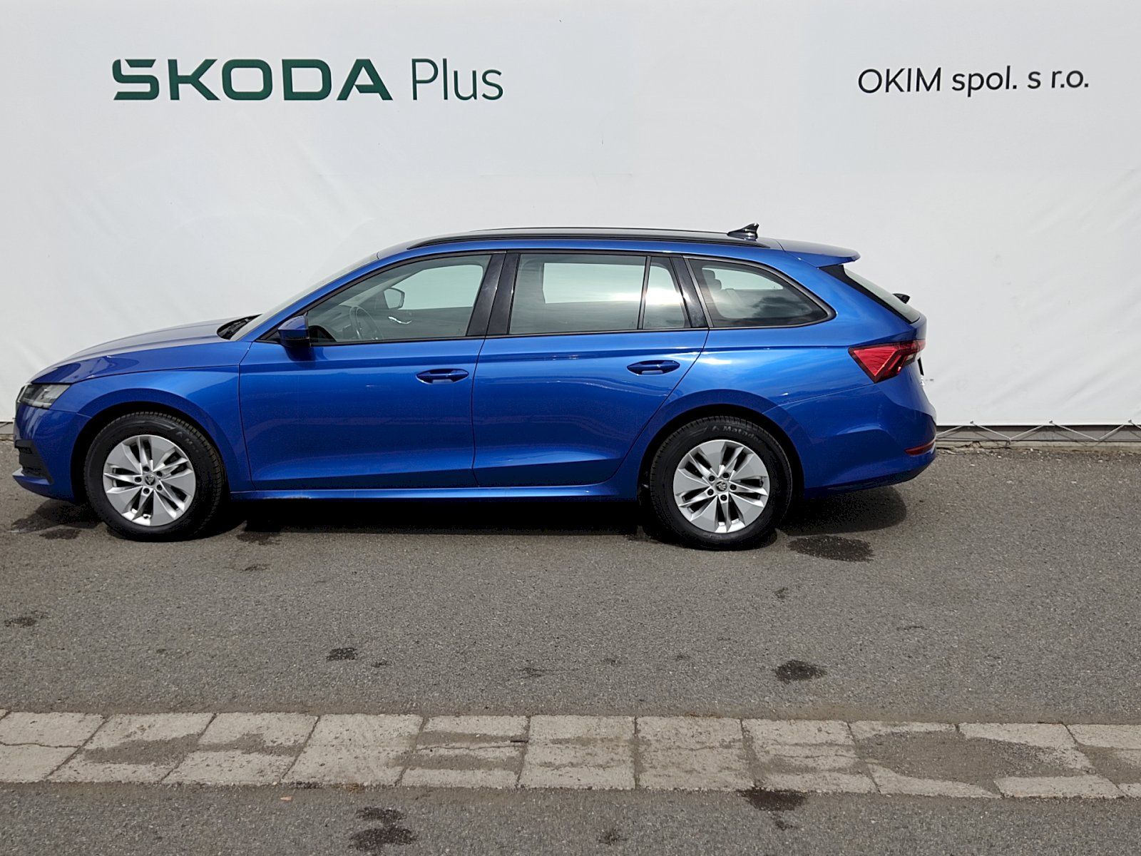 Škoda Octavia, combi Ambition 2,0 Tdi 110 Kw - fotka 3
