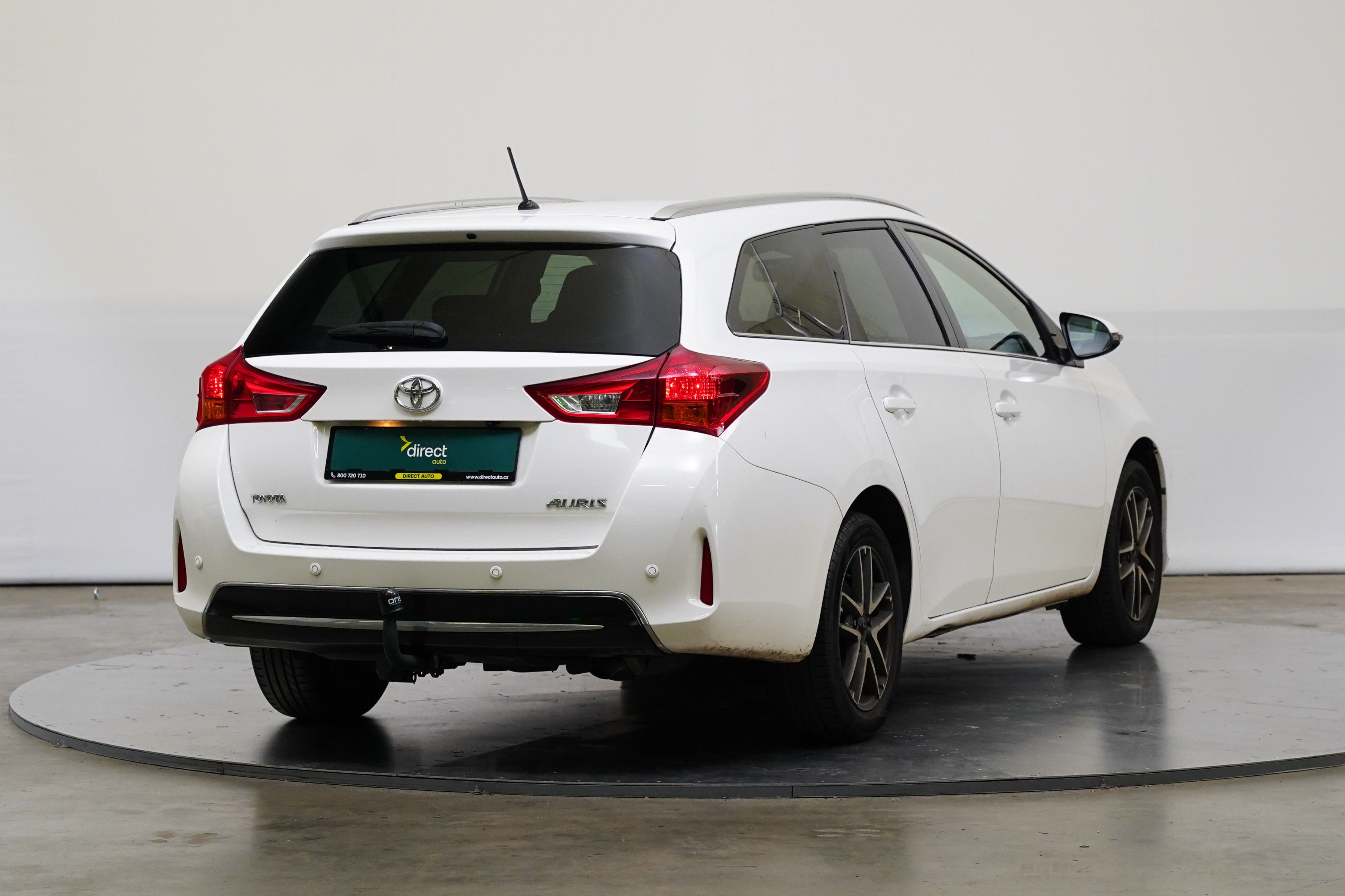 Toyota Auris, 1.6i 97 kW Valvematic - fotka 2