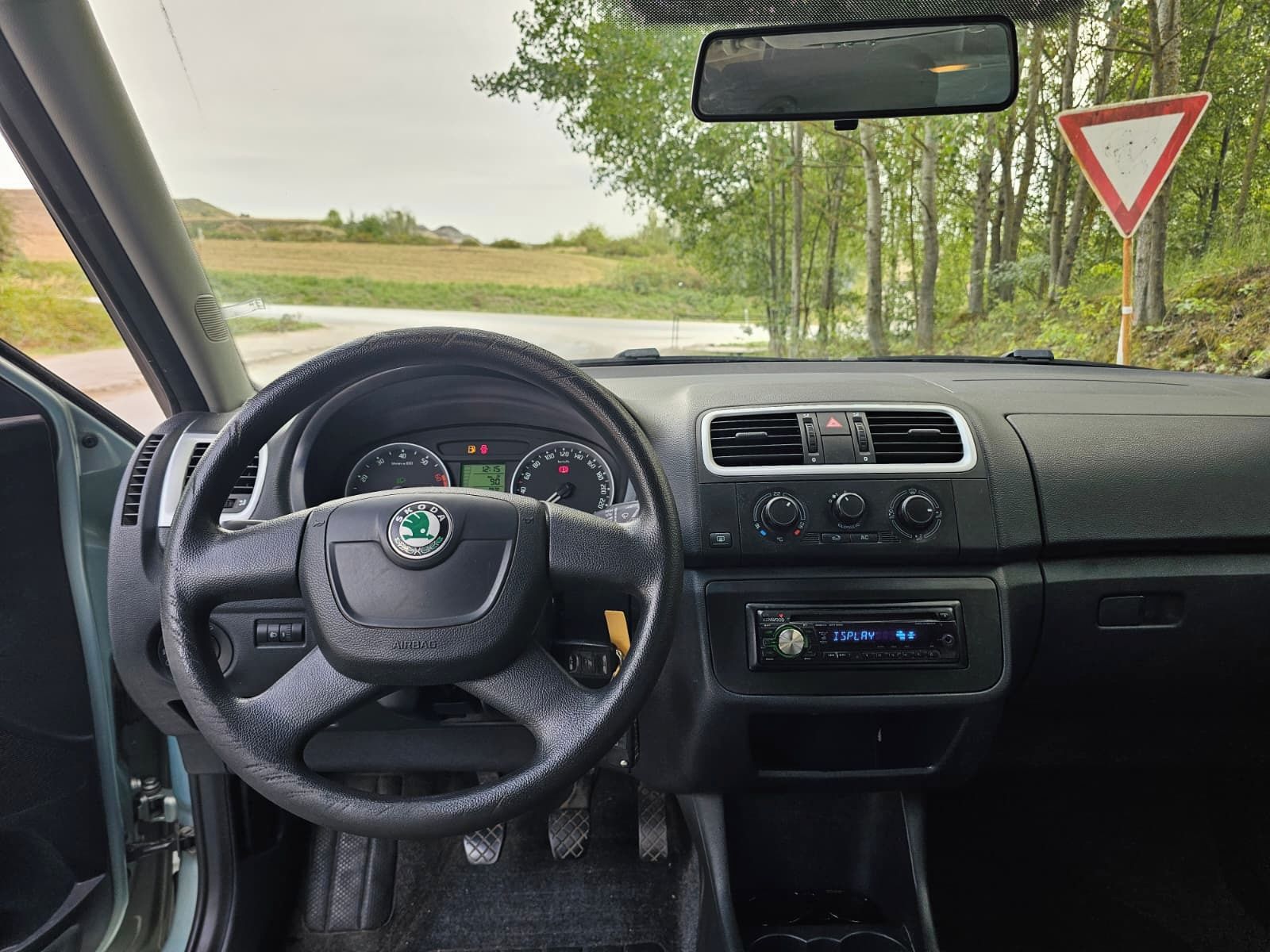 Škoda Fabia, 1.2 Atmo po SERVISE - fotka 4
