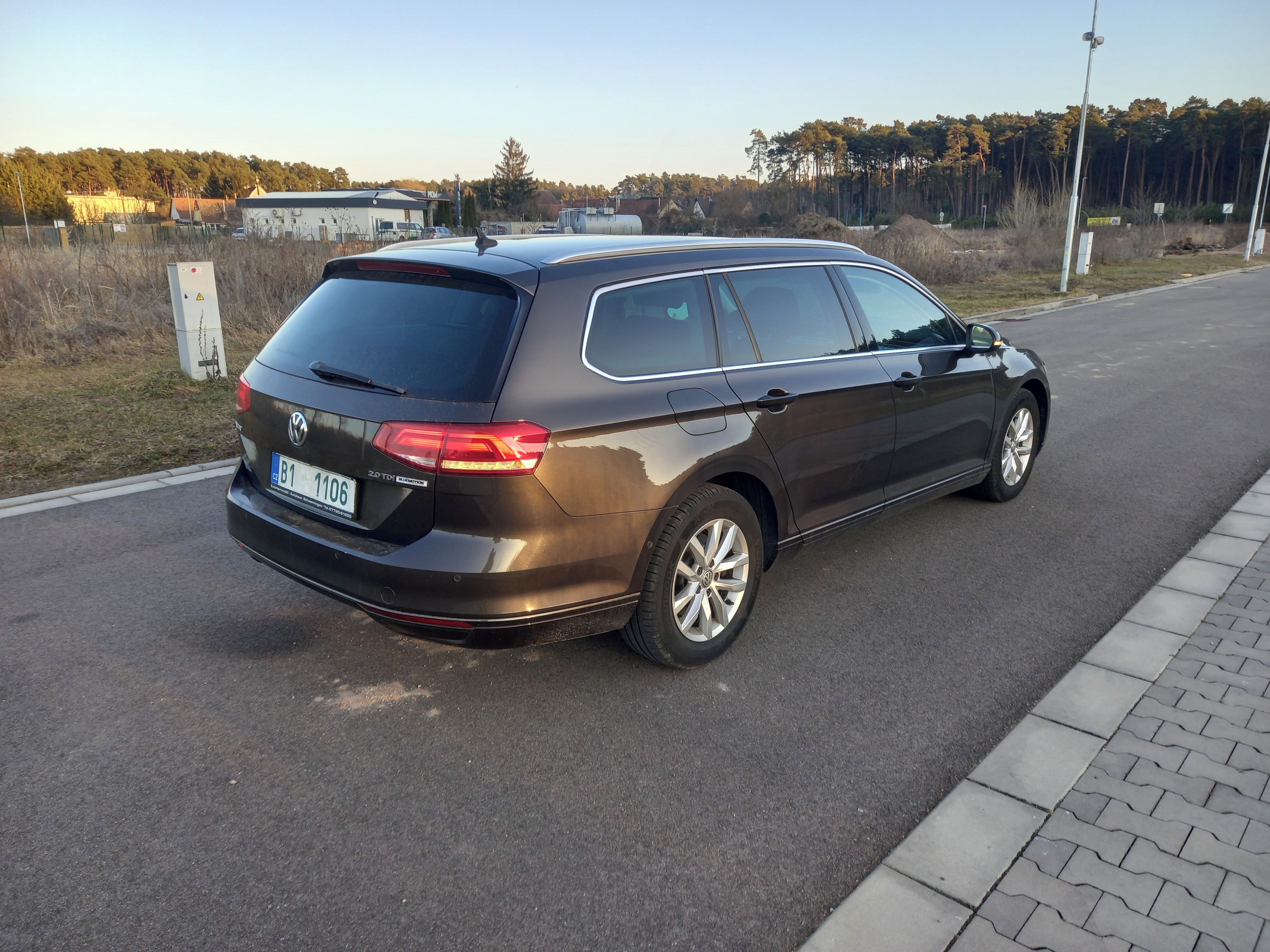 Volkswagen Passat Variant, 2,0TD-LED-AC-PARK.ASIST-SERVIS - fotka 5