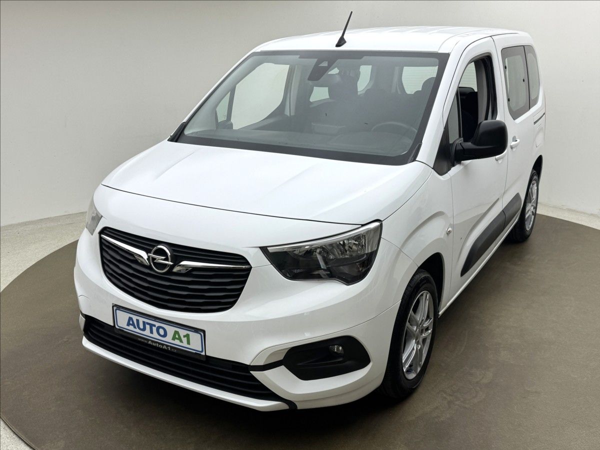 Opel Combo, 1,2 81kW VÝHŘEV TAŽNÉ 1MAJ ČR