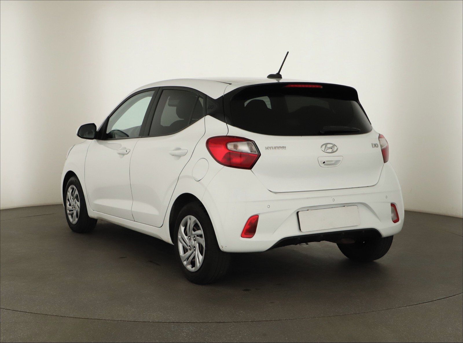 Hyundai i10, 1.0, Automat, ČR,1.maj - fotka 4
