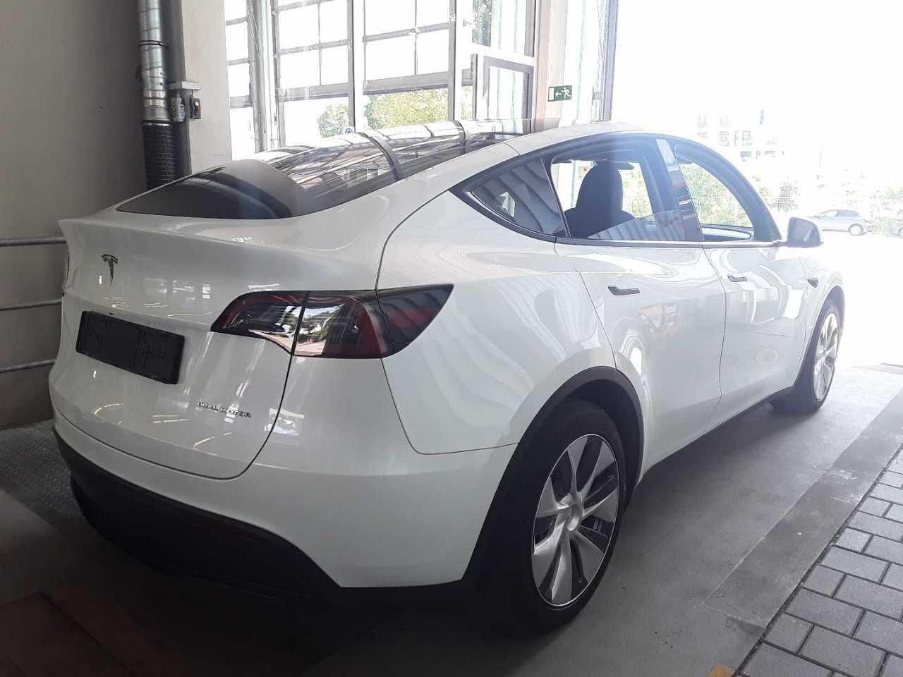 Tesla Model Y, LONG RANGE DUAL MOTO 92,7% - fotka 3