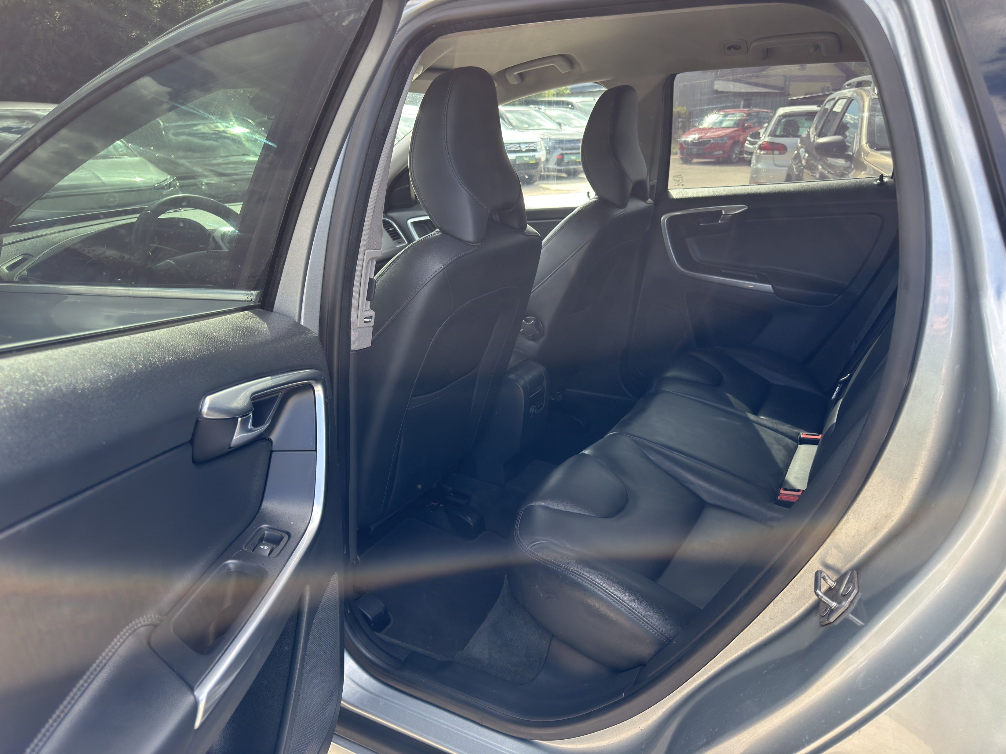 Volvo XC60, 2.4 D 158 kW - fotka 5