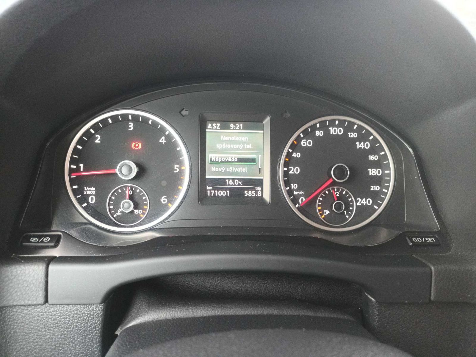 Volkswagen Tiguan, 2.0 TDI, Automatická klima - fotka 3