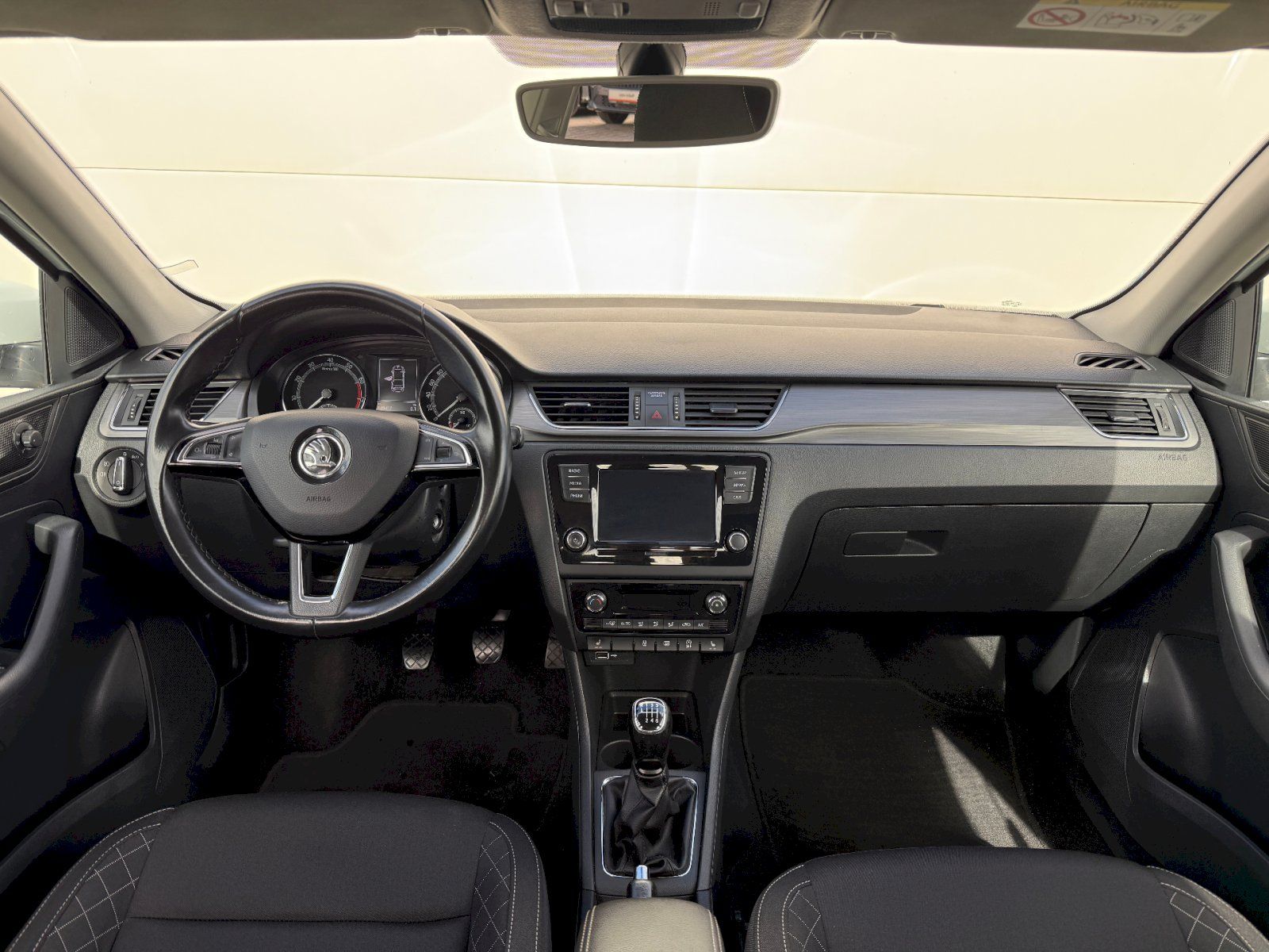 Škoda Rapid, 1.0 TSI 81 kW Style - fotka 5