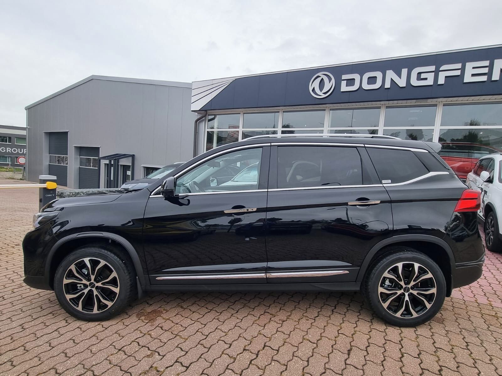 Dongfeng T5, FORTHING T5 Exclusive - fotka 3