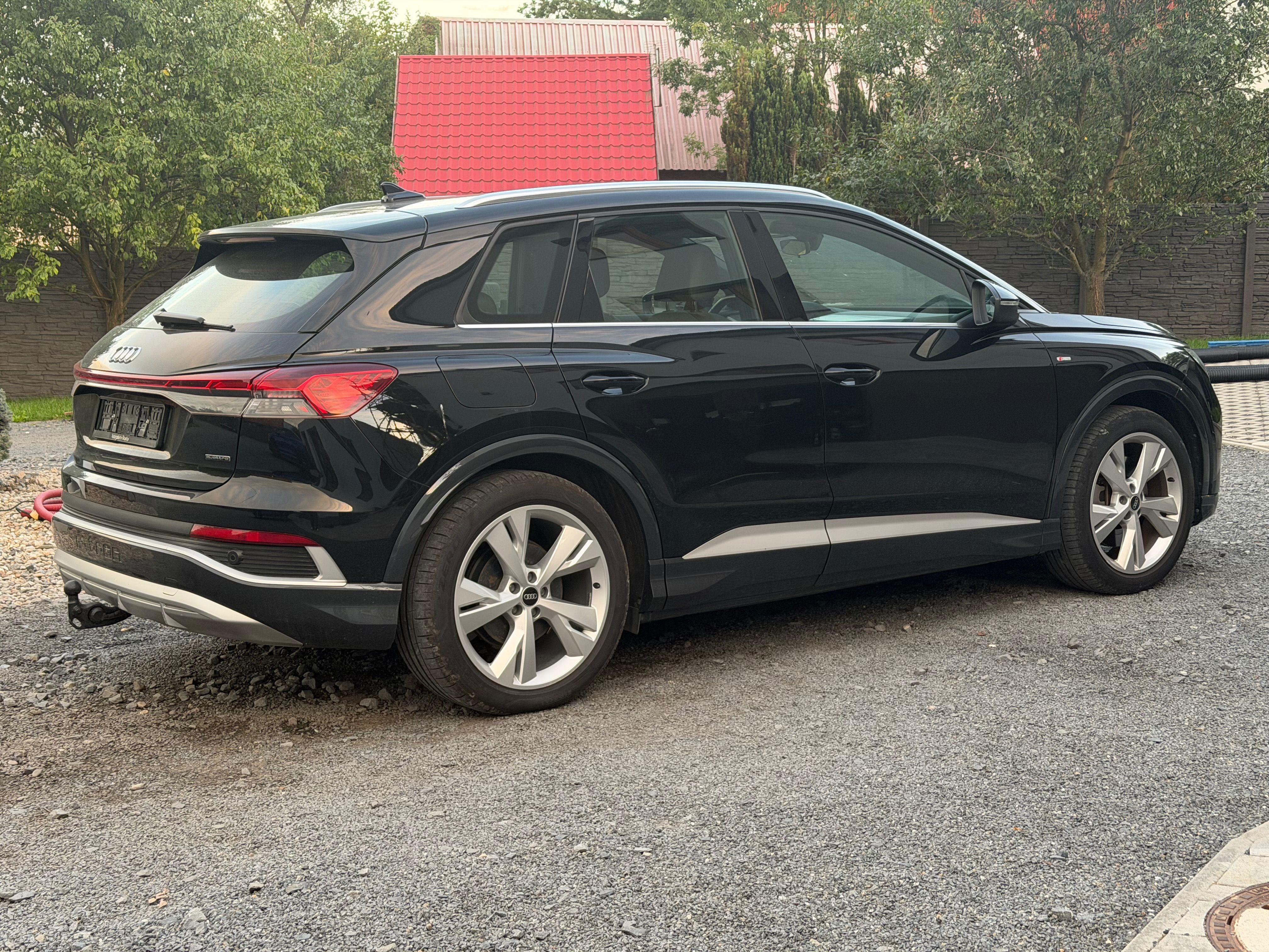 Audi Q4, Q4 E-TRON 50 S-LINE 4x4 tažné - fotka 4