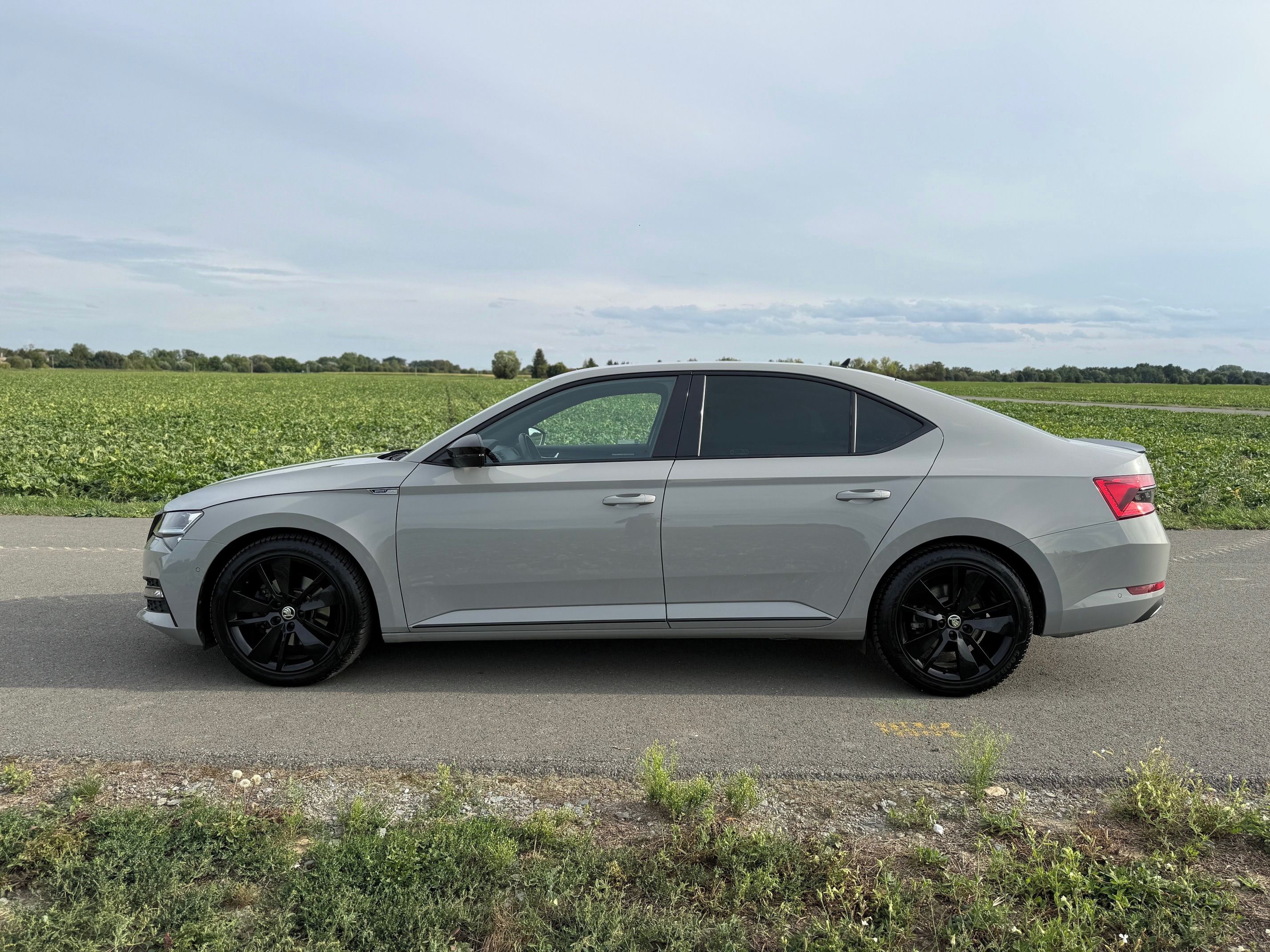 Škoda Superb, SPORTLINE 2.0TSI 140kW DSG ČR - fotka 5