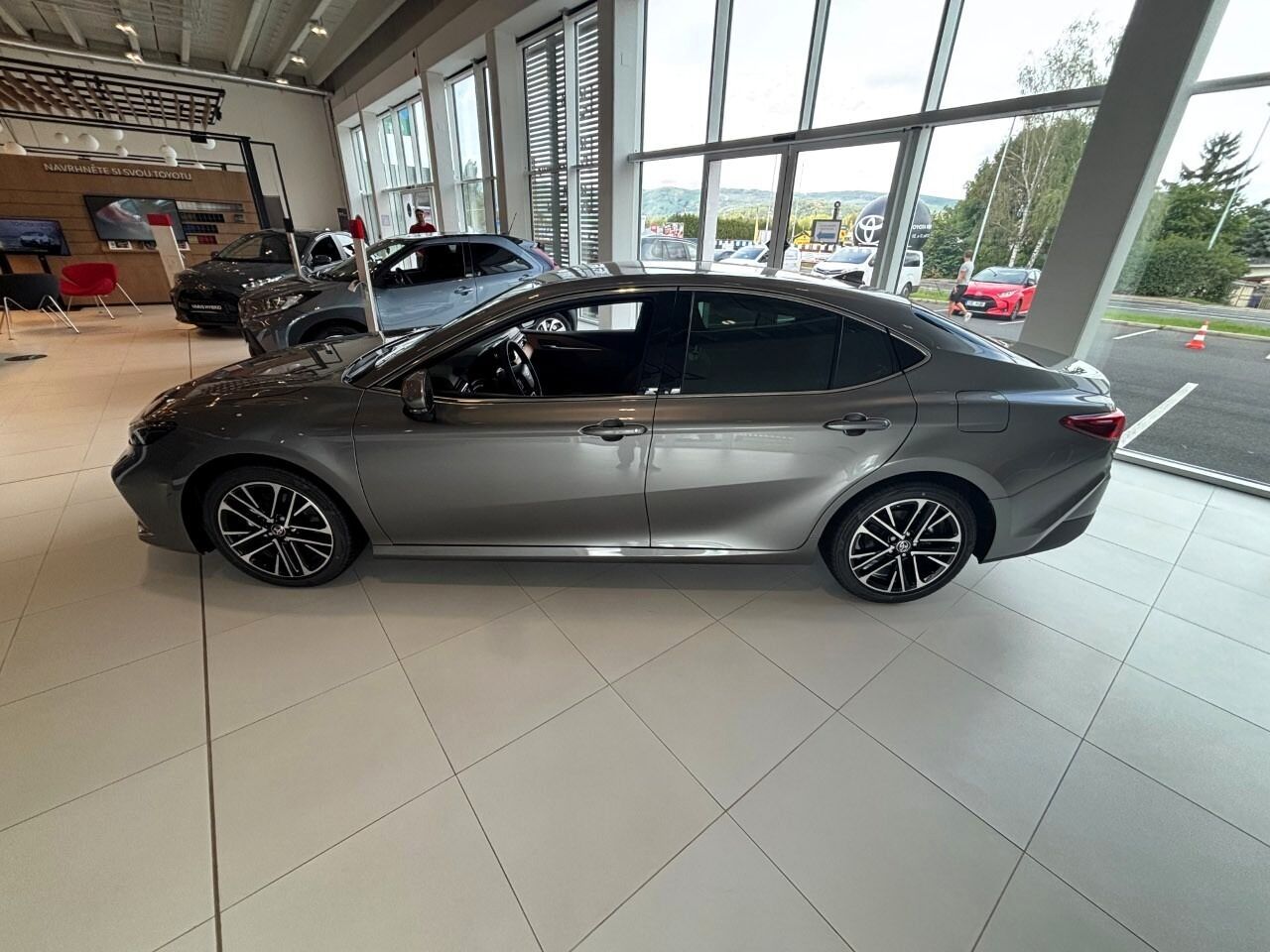 Toyota Camry, 2,5 Executive - fotka 4