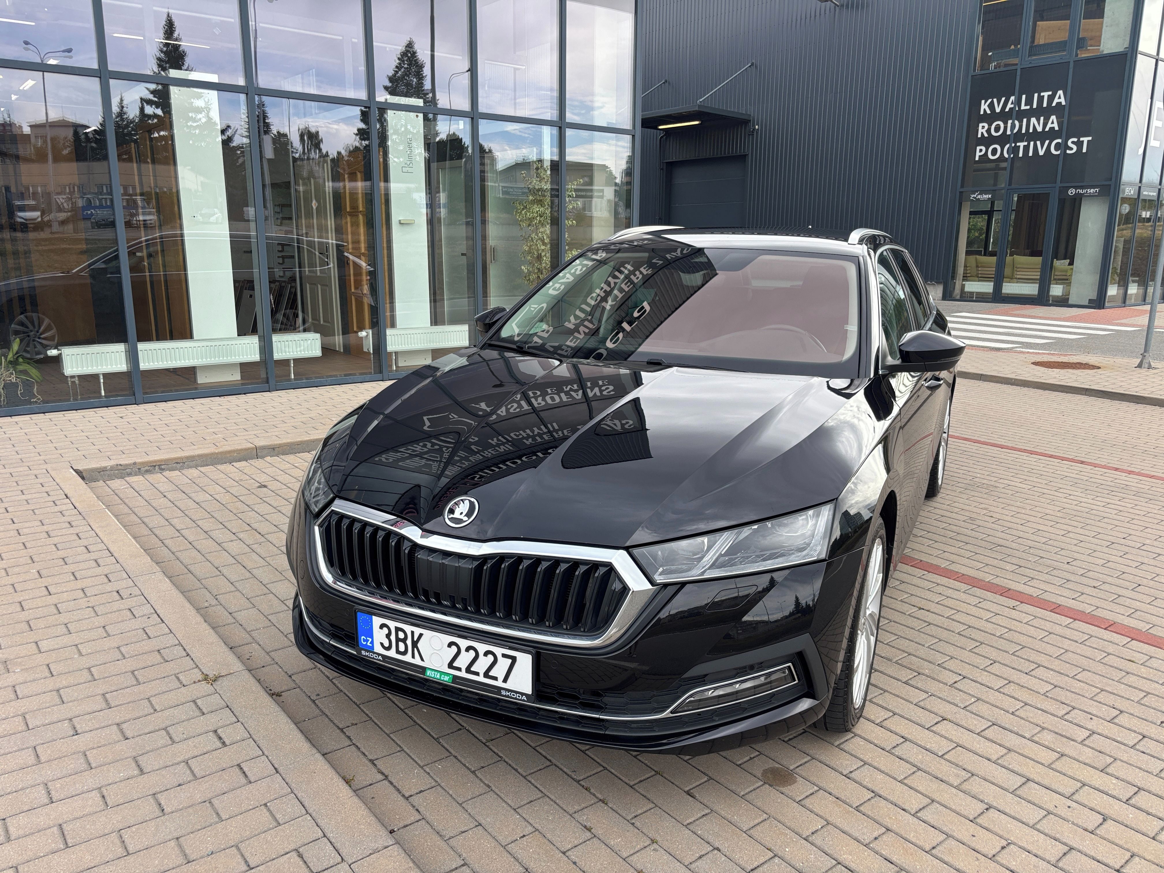 Škoda Octavia, 2.0TDi 110kW DSG 1Maj.ČR Style - fotka 3