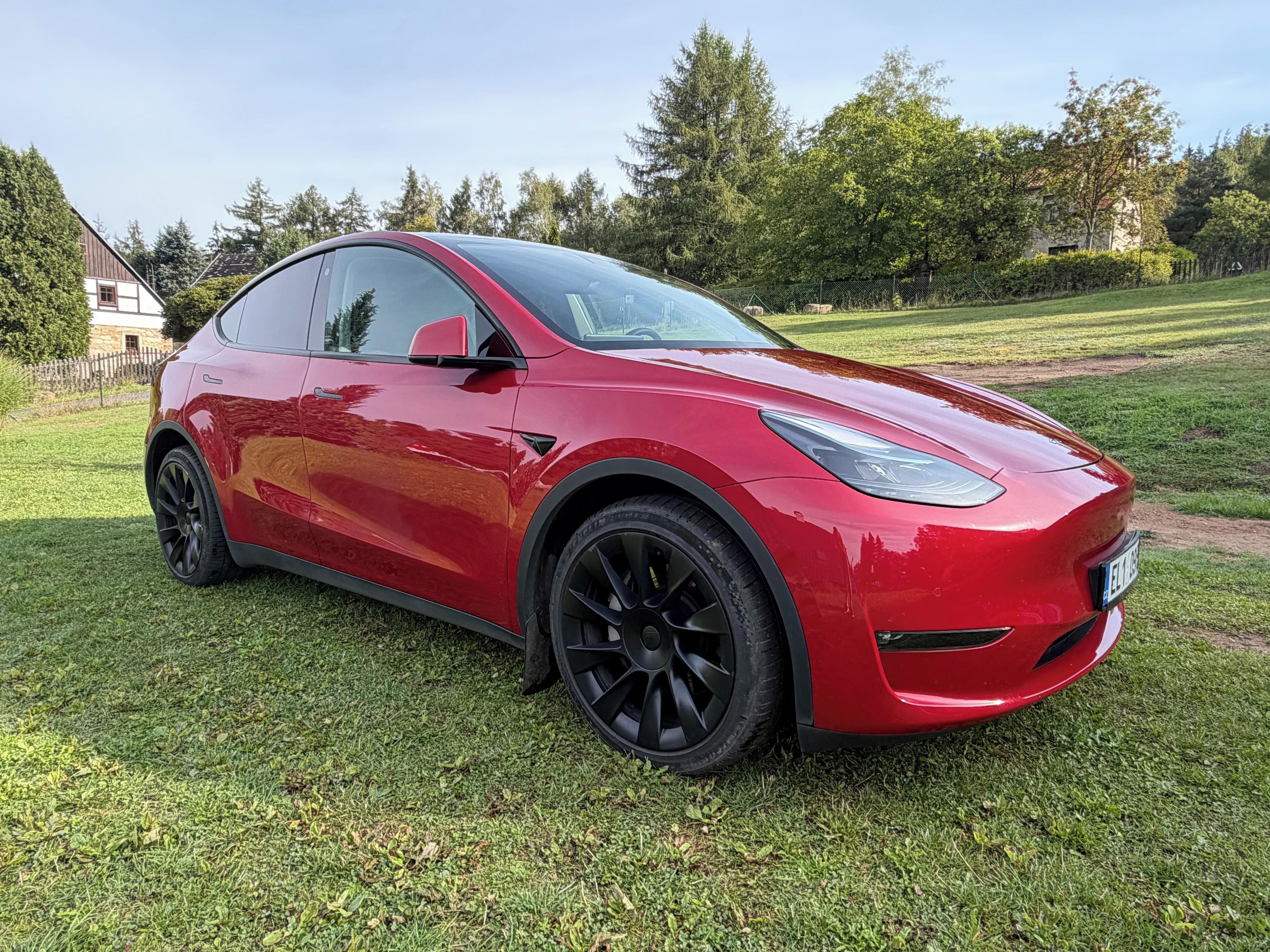 Tesla Model Y, DPH, tažné, 20 kola, SOH 92,5% - fotka 4
