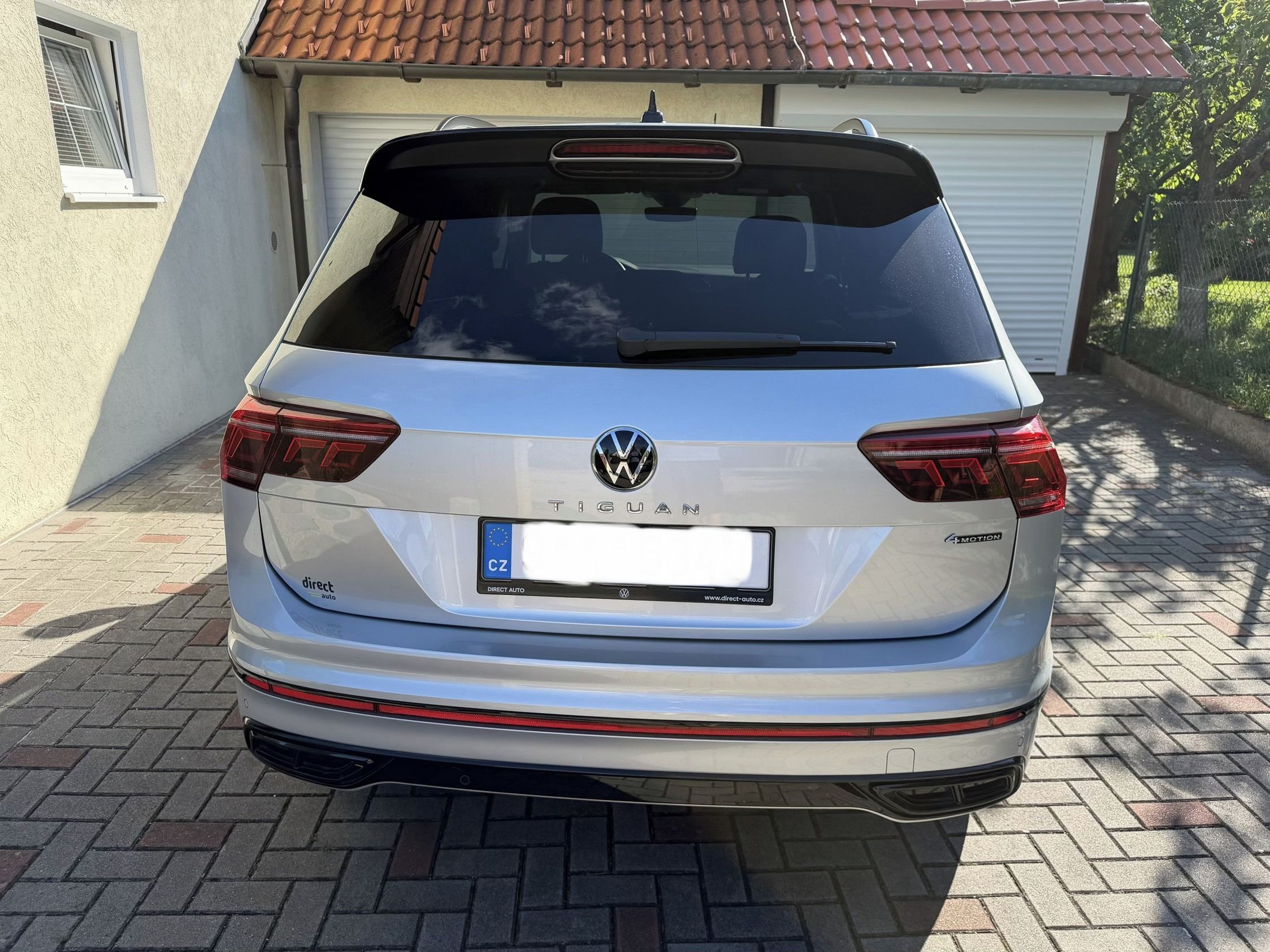 Volkswagen Tiguan, R-Line,Tažné,N.Topení,Top stav - fotka 3