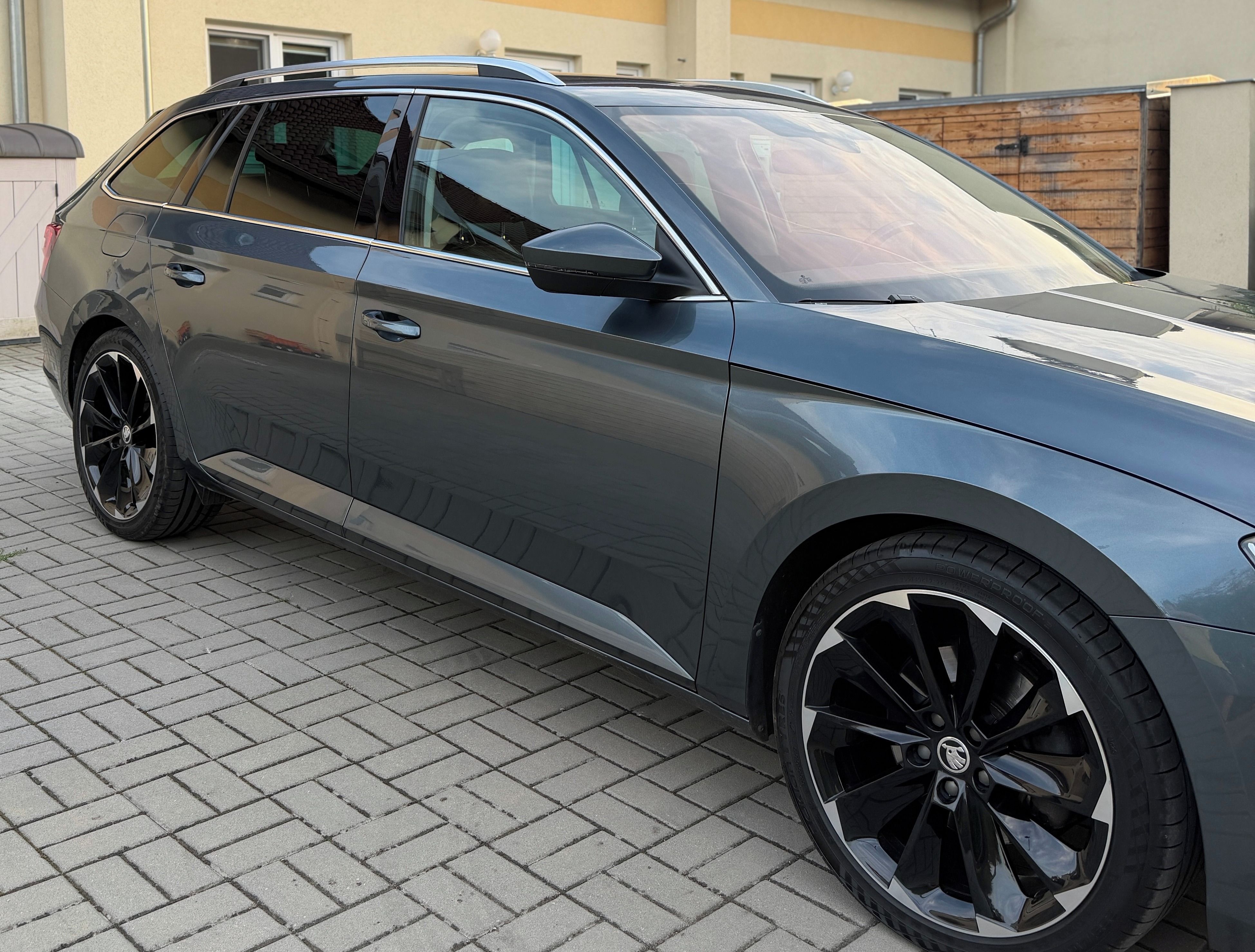 Škoda Superb, 140kW DSG 4x4 Webasto Style + - fotka 3