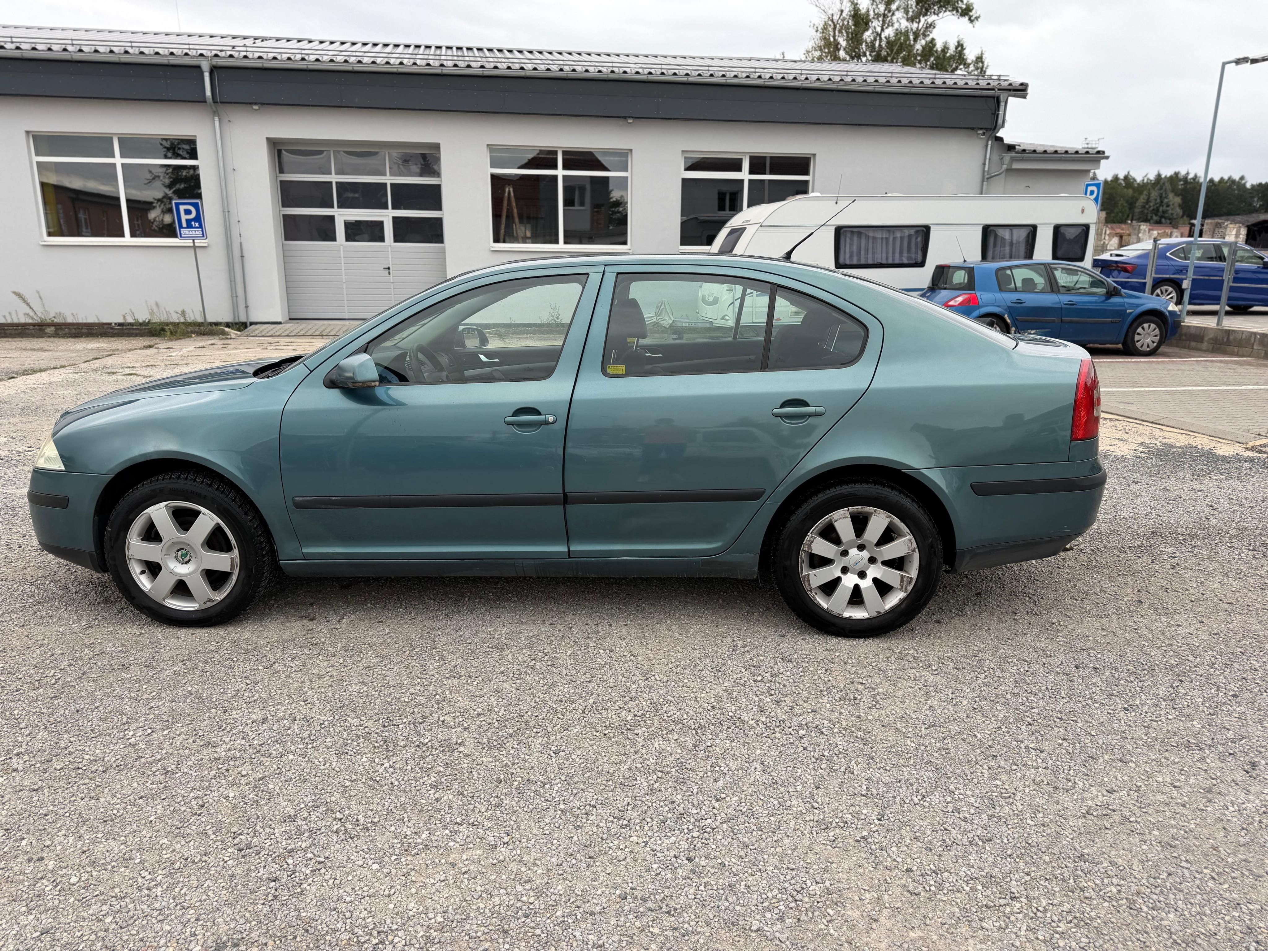 Škoda Octavia - fotka 2