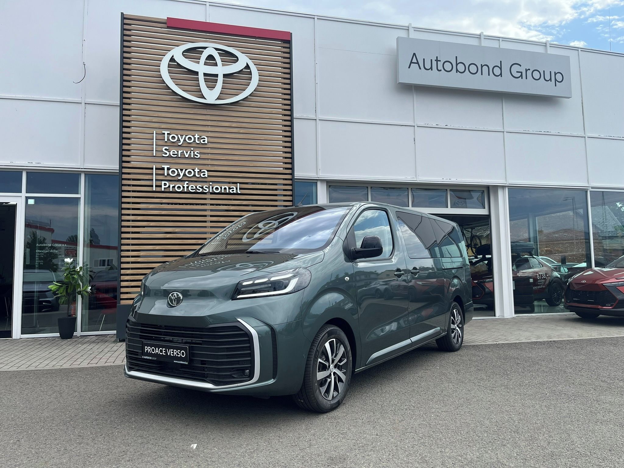 Toyota Proace Verso, 2.2L Business TAŽNÉ