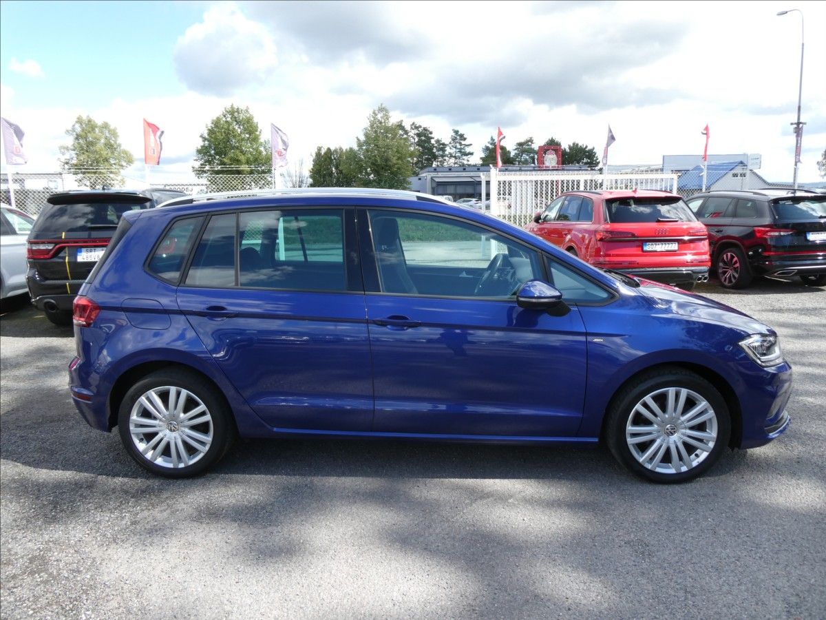 Volkswagen Golf Sportsvan, 1,5 TSi 96kW Join,LED,navigace - fotka 2