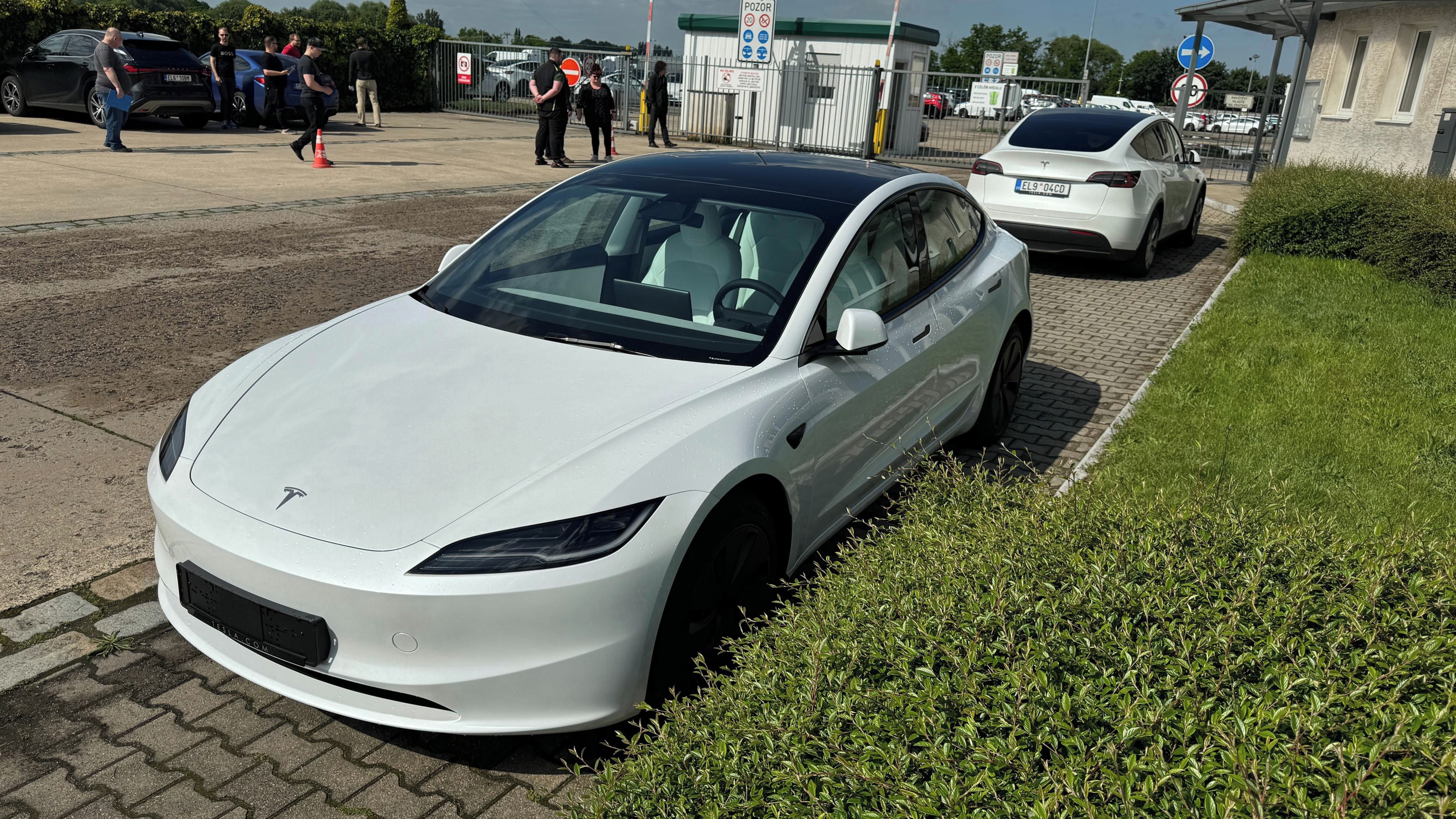 Tesla Model 3, 4x4|1.maj.|Tažné|DPH|48tisKM - fotka 4