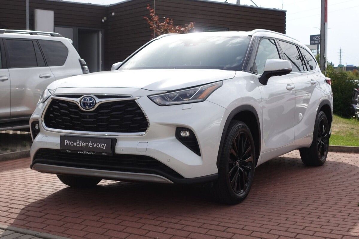 Toyota Highlander, 2,5HSD Executive + Skyview (Pr