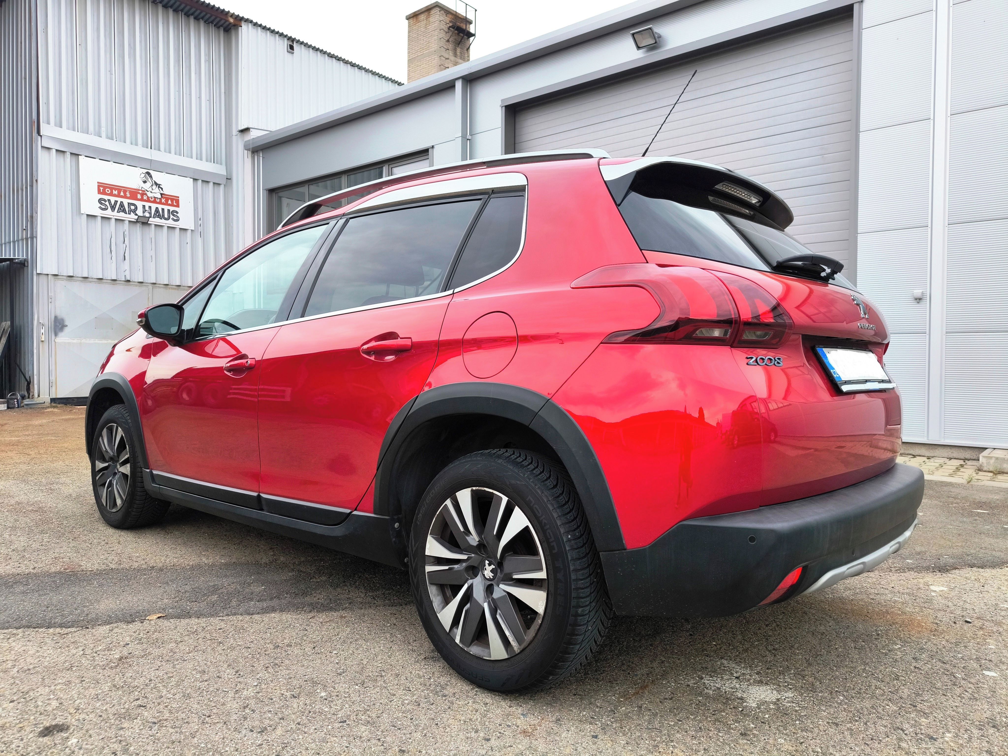 Peugeot 2008, 1.2PT/81kW AT Allure - fotka 4
