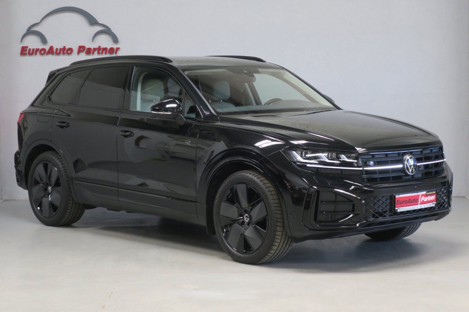 Volkswagen Touareg, R-LINE 3,0TDI 210kW TOP VÝBAVA - fotka 5