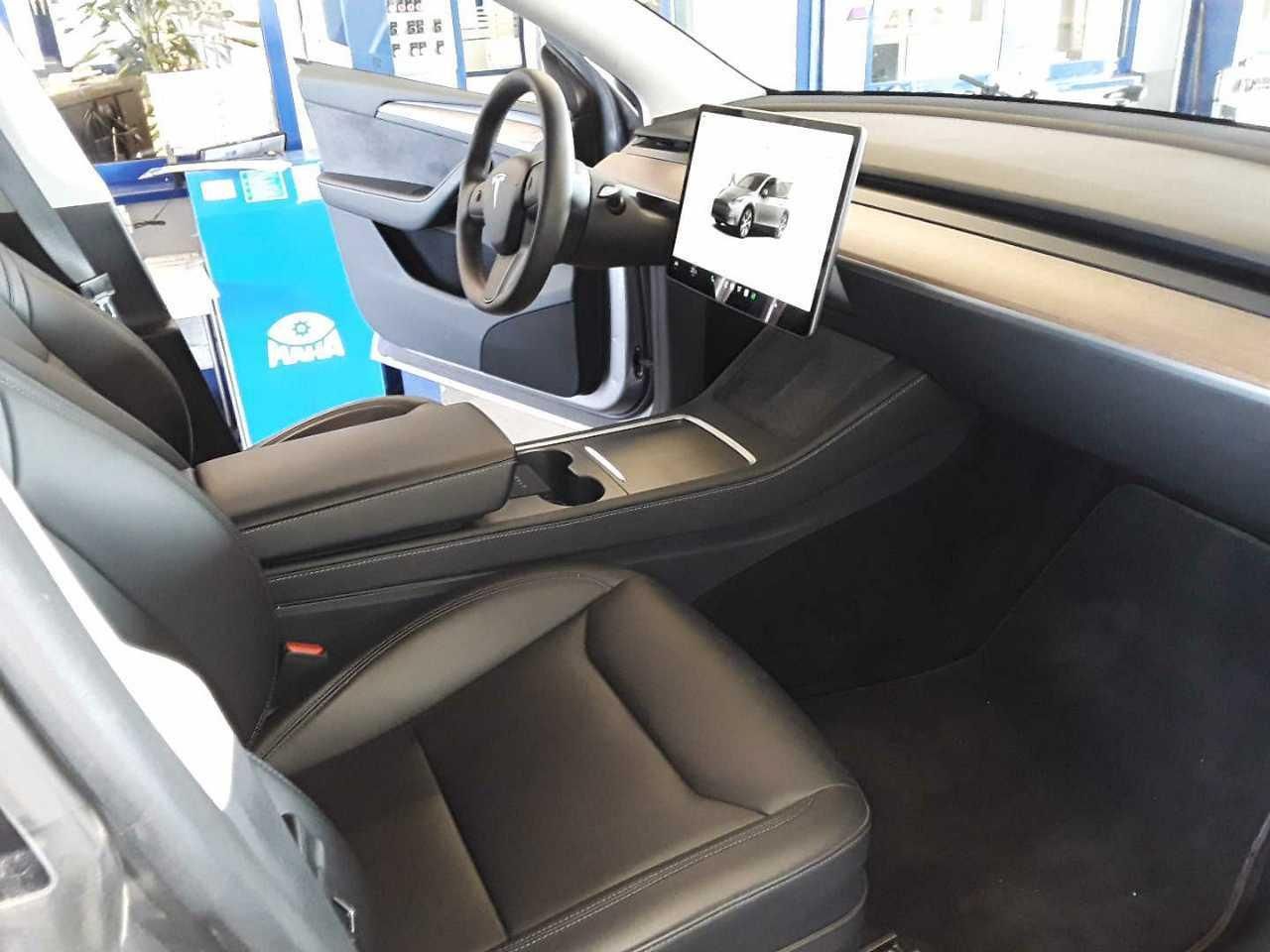 Tesla Model Y, ZAMLUVENO ! TZ 93 % - fotka 4