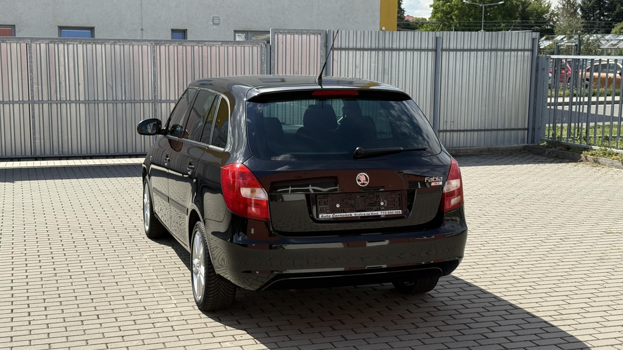 Škoda Fabia, 1.6 16V*77kW*SPORT*136TKM*1MAJ - fotka 3