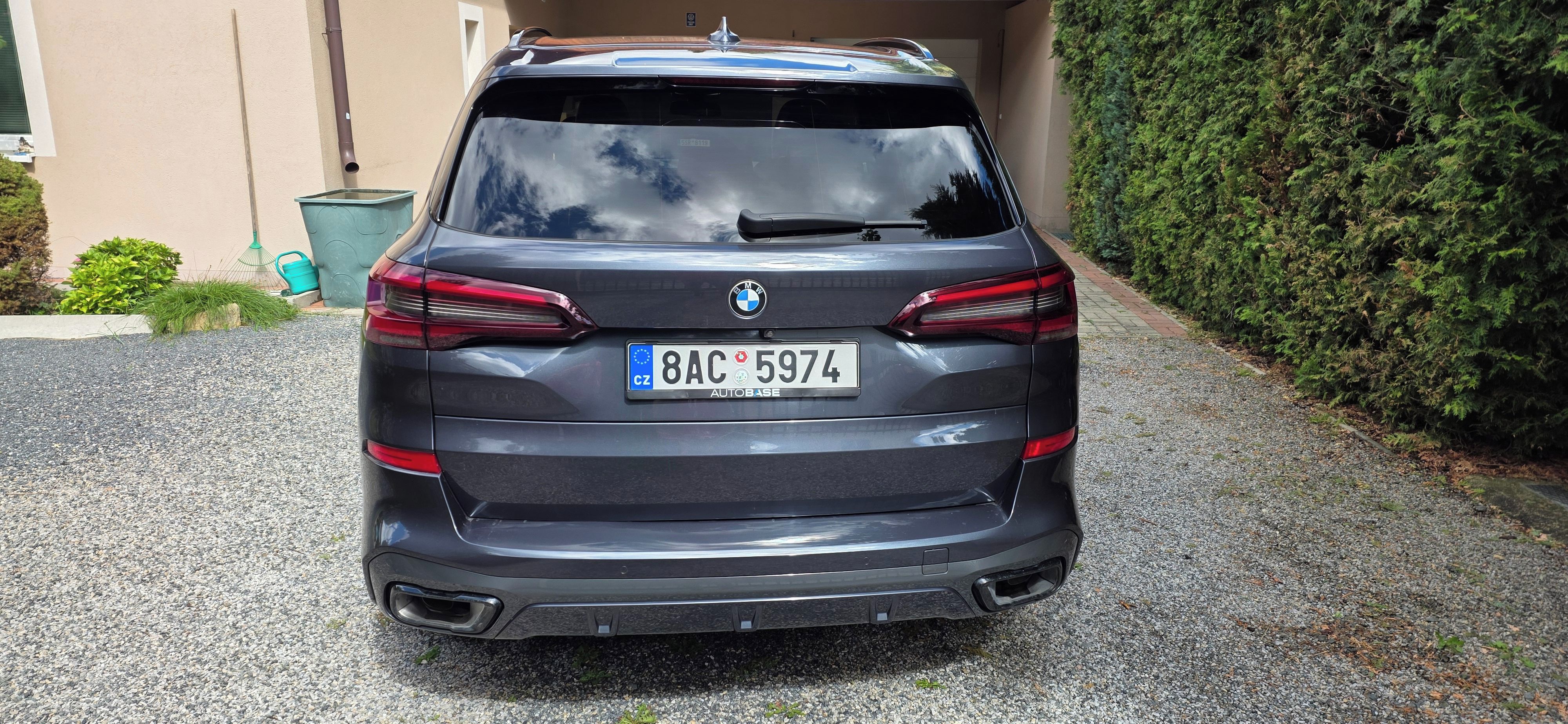 BMW X5, BMW X5 xDrive40i 250kW rv2020 - fotka 3