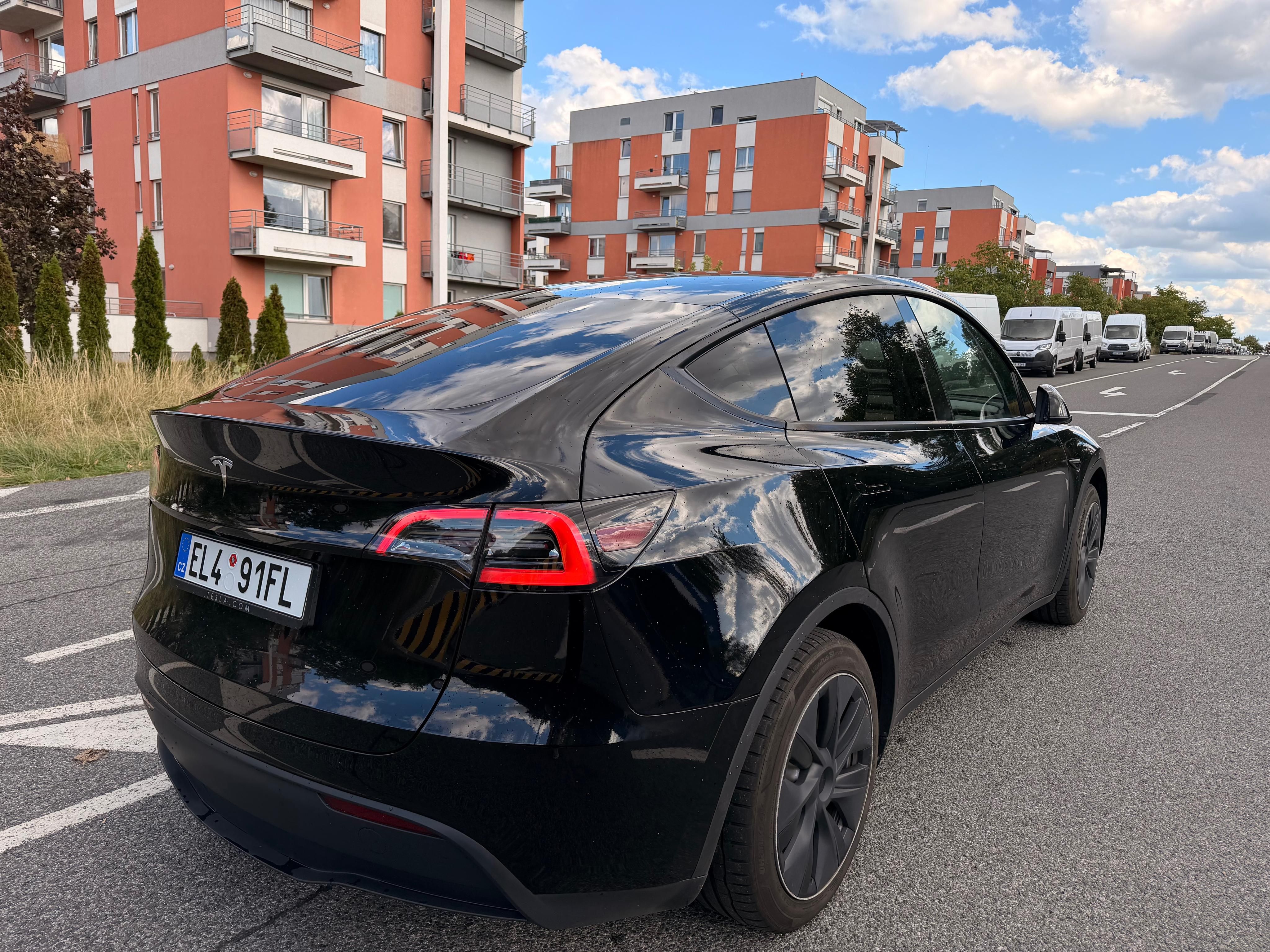 Tesla Model Y, LFP | 73k km nájezd | - DPH