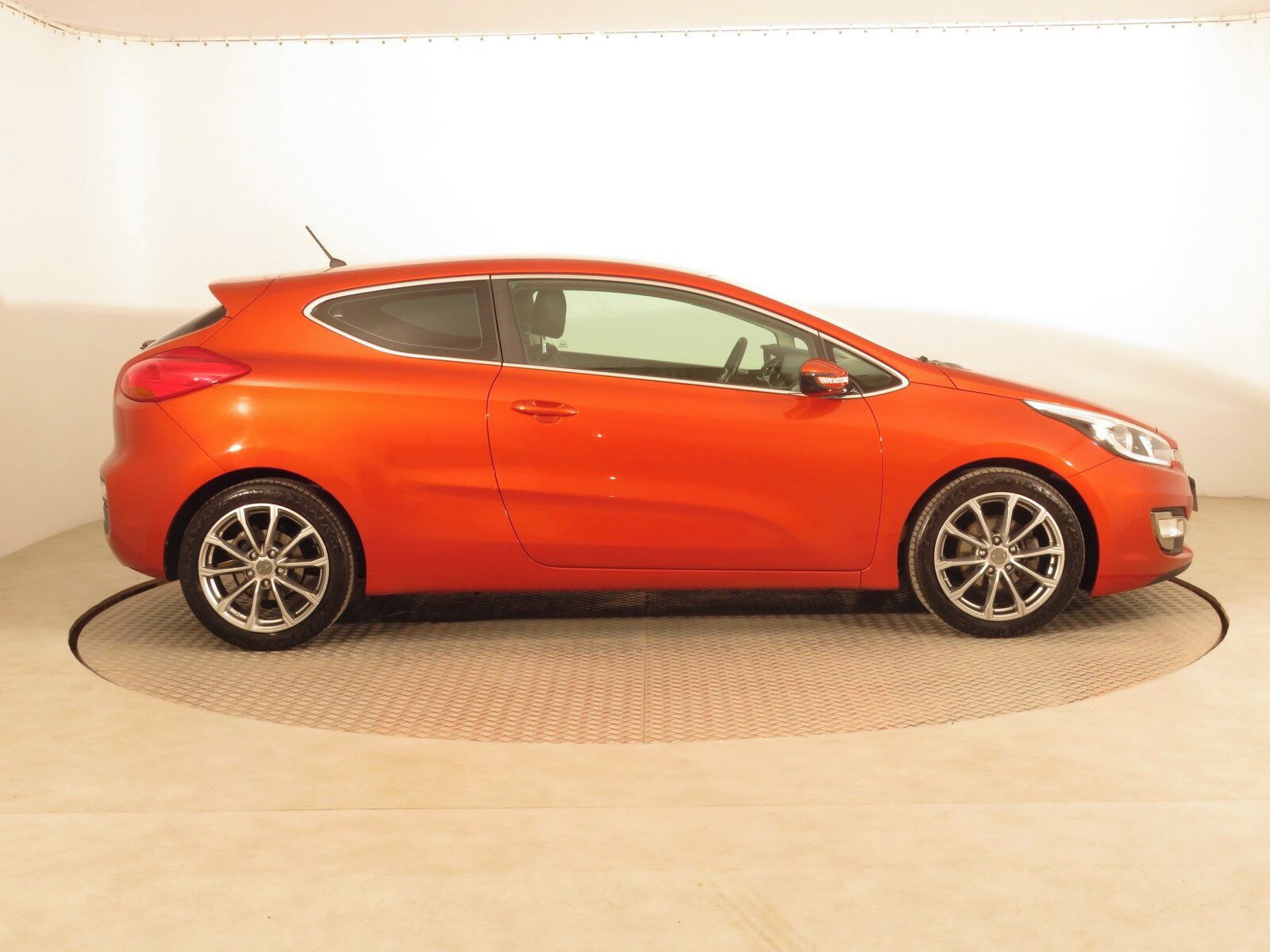 Kia Pro_cee´d, 1.6 GDI, Serv.kniha - fotka 6