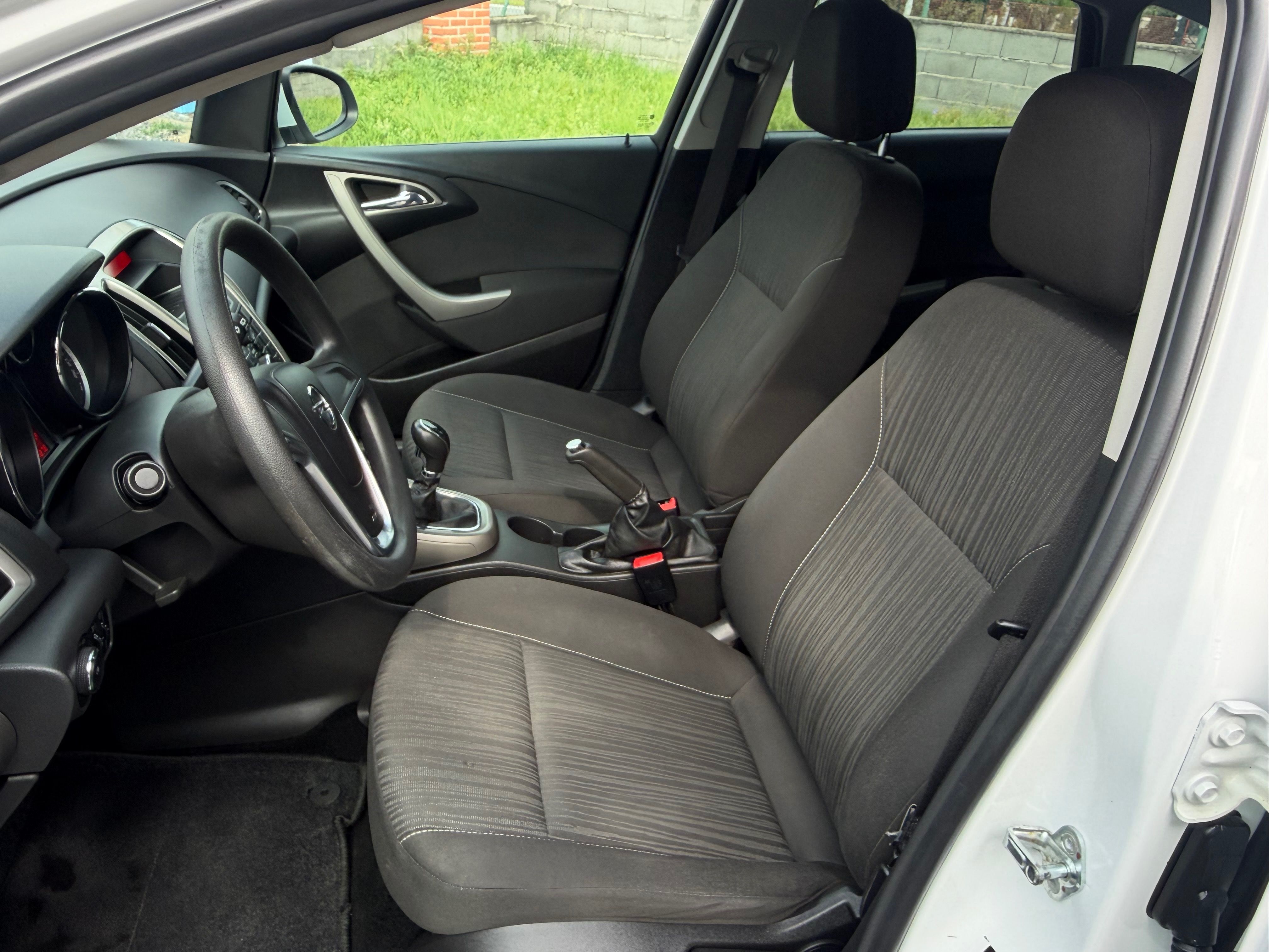 Opel Astra, 1.6 16V 85KW - fotka 6