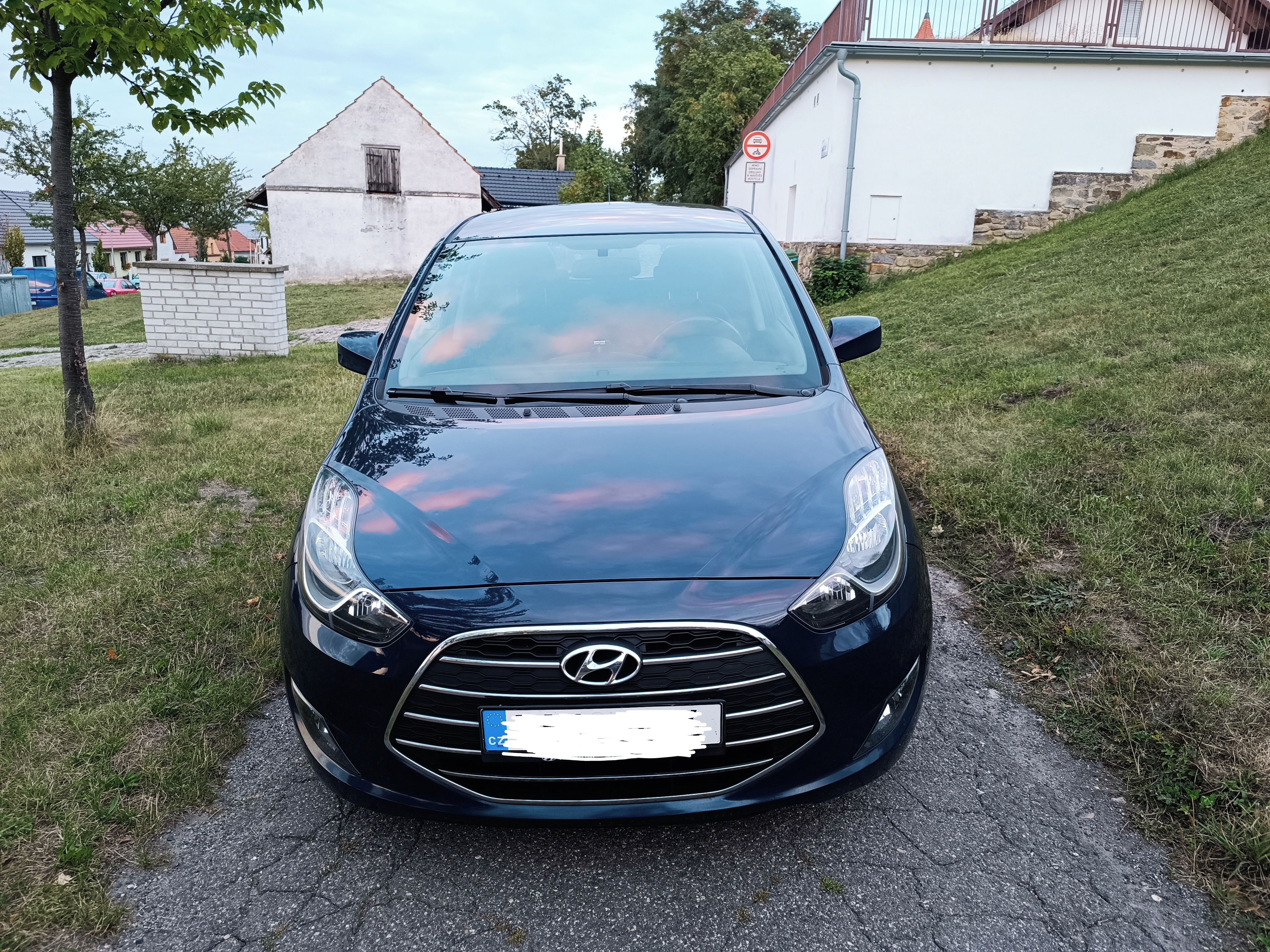 Hyundai ix20, 1,6 benzín 91kW, ČR, 2.maj. - fotka 2