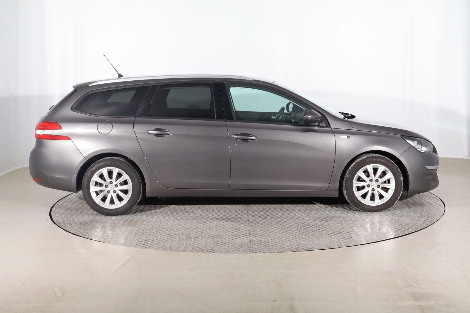 Peugeot 308, 1.6 BlueHDi, Serv.kniha - fotka 6