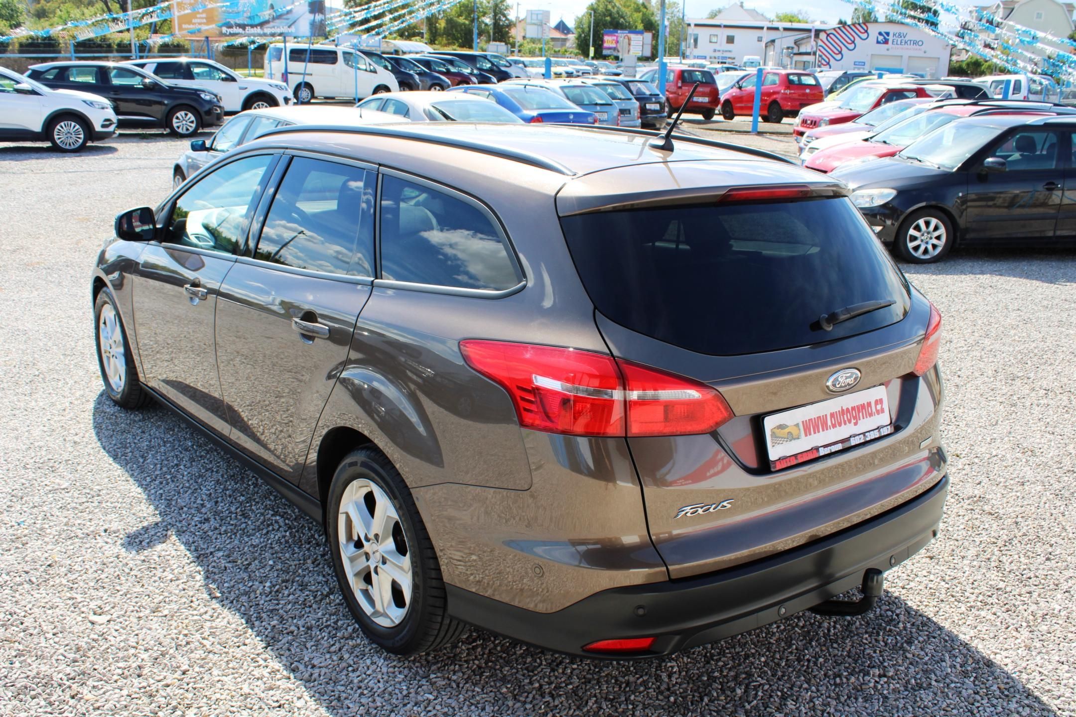 Ford Focus, 1.0i KLIMA TEMPOMAT VÝHŘEV ALU - fotka 5
