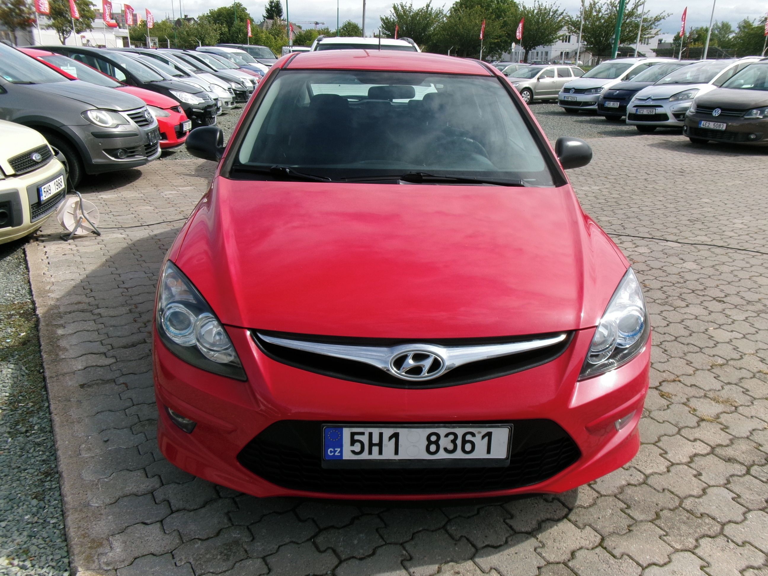 Hyundai i30, 1.4i 80kw,CZ,serviska - fotka 2