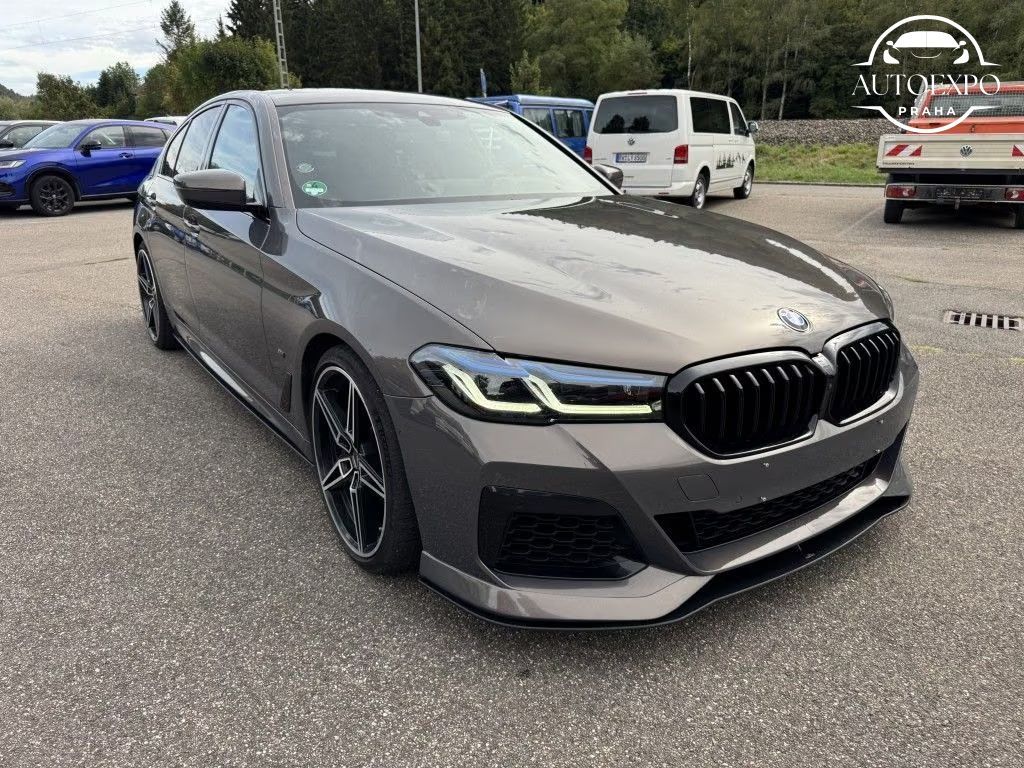 BMW Řada 5, M550i 390KW xDrive