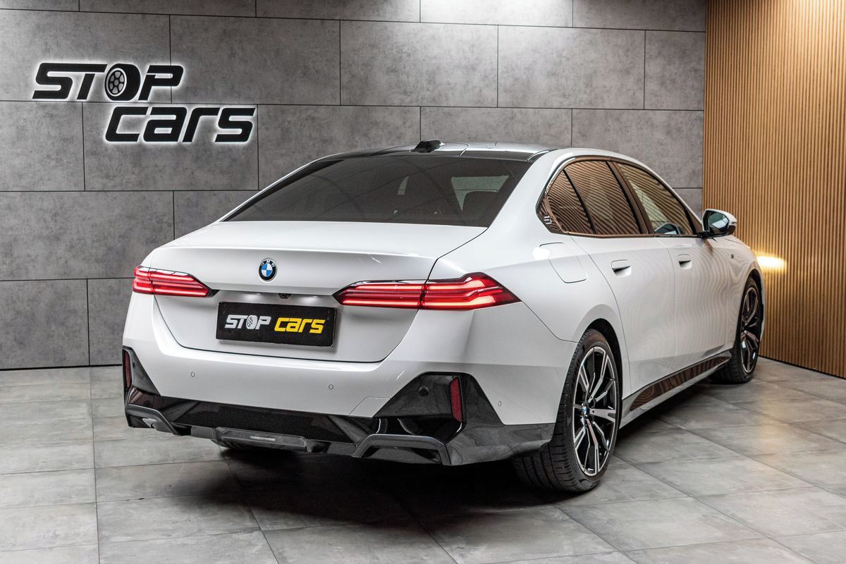BMW Řada 5, 540d xDrive ///M*HK*ČR*ZÁRUKA - fotka 6