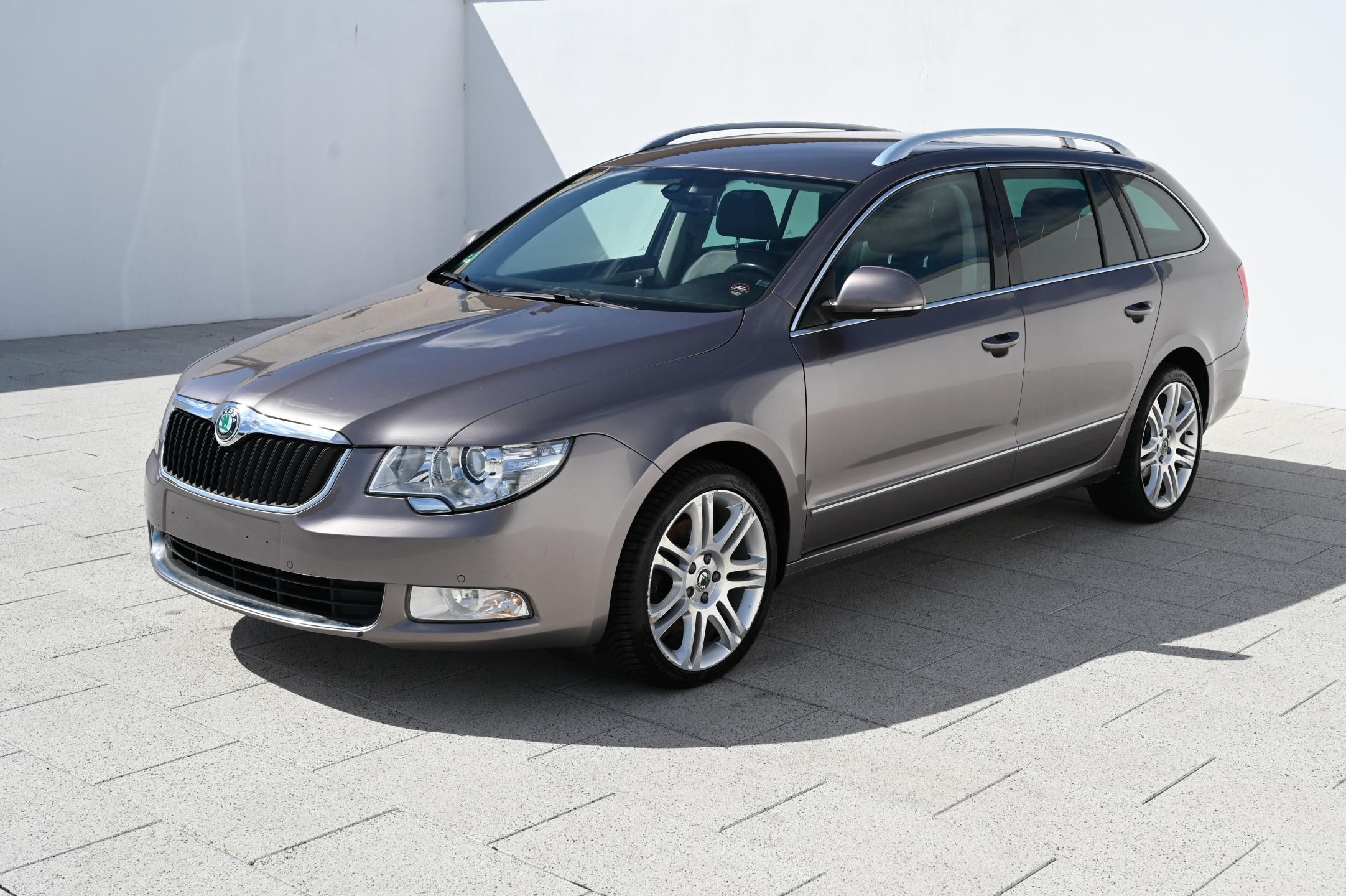 Škoda Superb, 2.0TDI 125KW DSG 3/2011