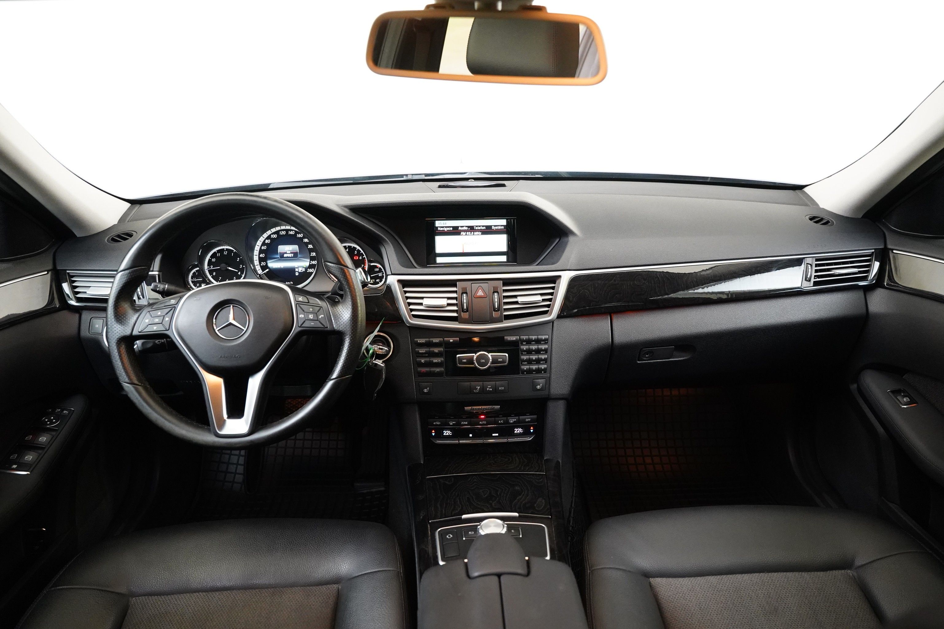 Mercedes-Benz Třídy E, 200 135 kW Avantgarde - fotka 5