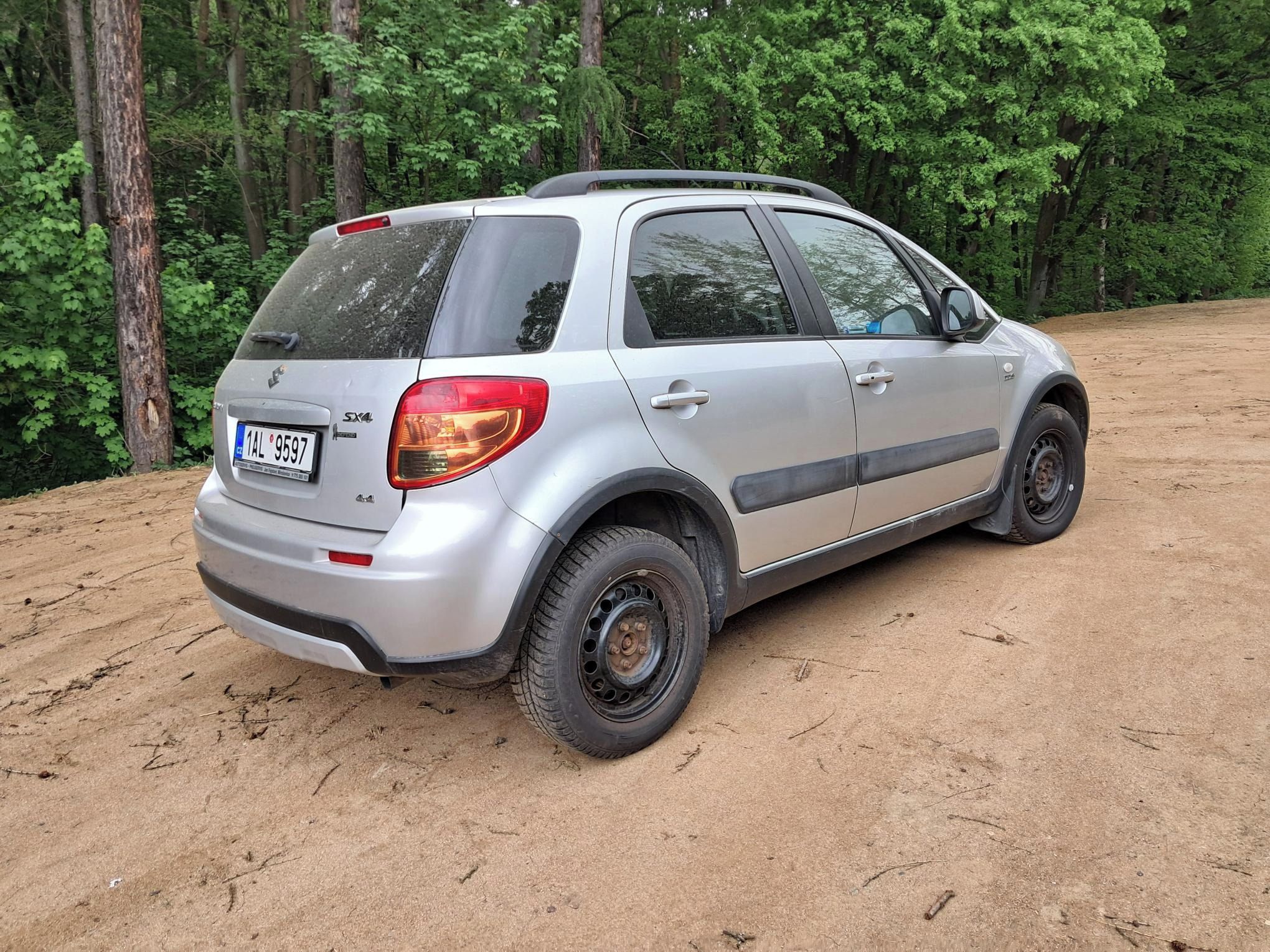 Suzuki SX4, 2,0 DDiS GLX 4x4 - fotka 4