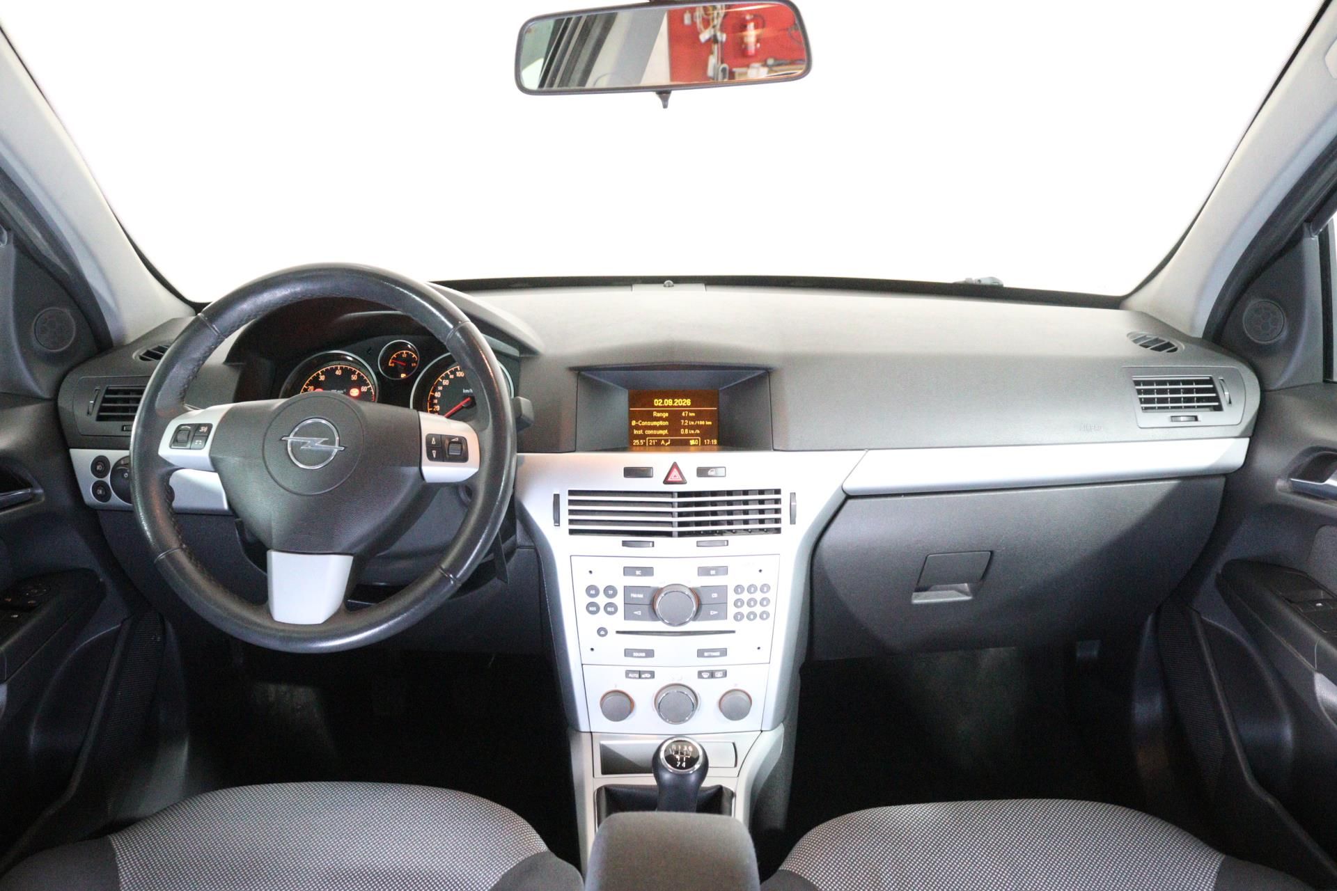 Opel Astra, Caravan 1.6i 85kw - fotka 5