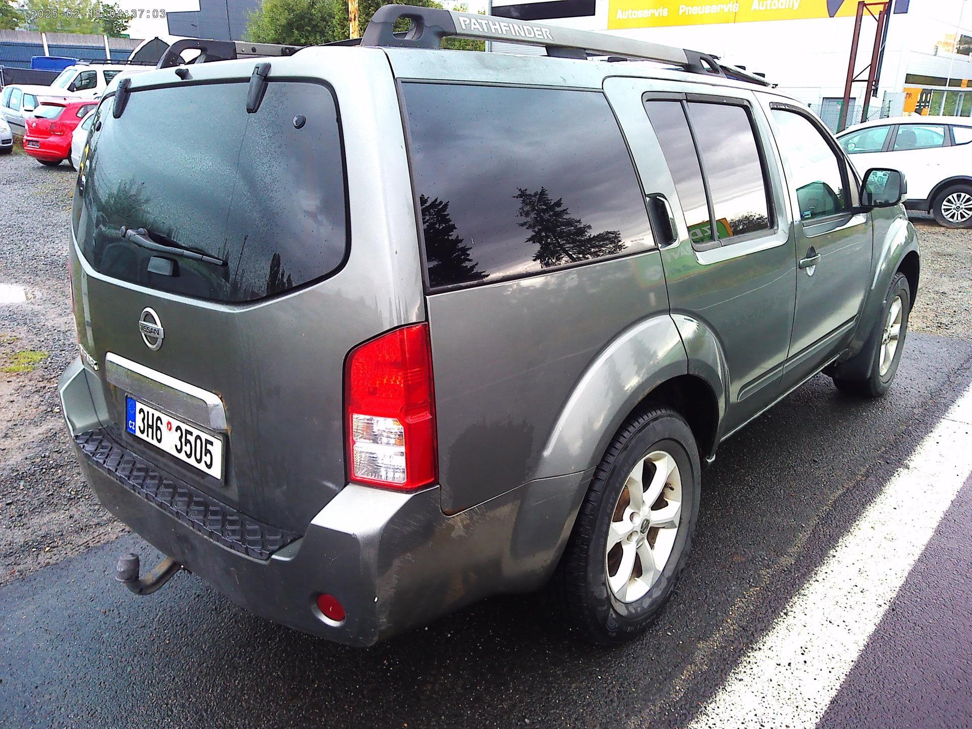 Nissan Pathfinder, 2.5 DCi, 126 kW, klima, tažné - fotka 5