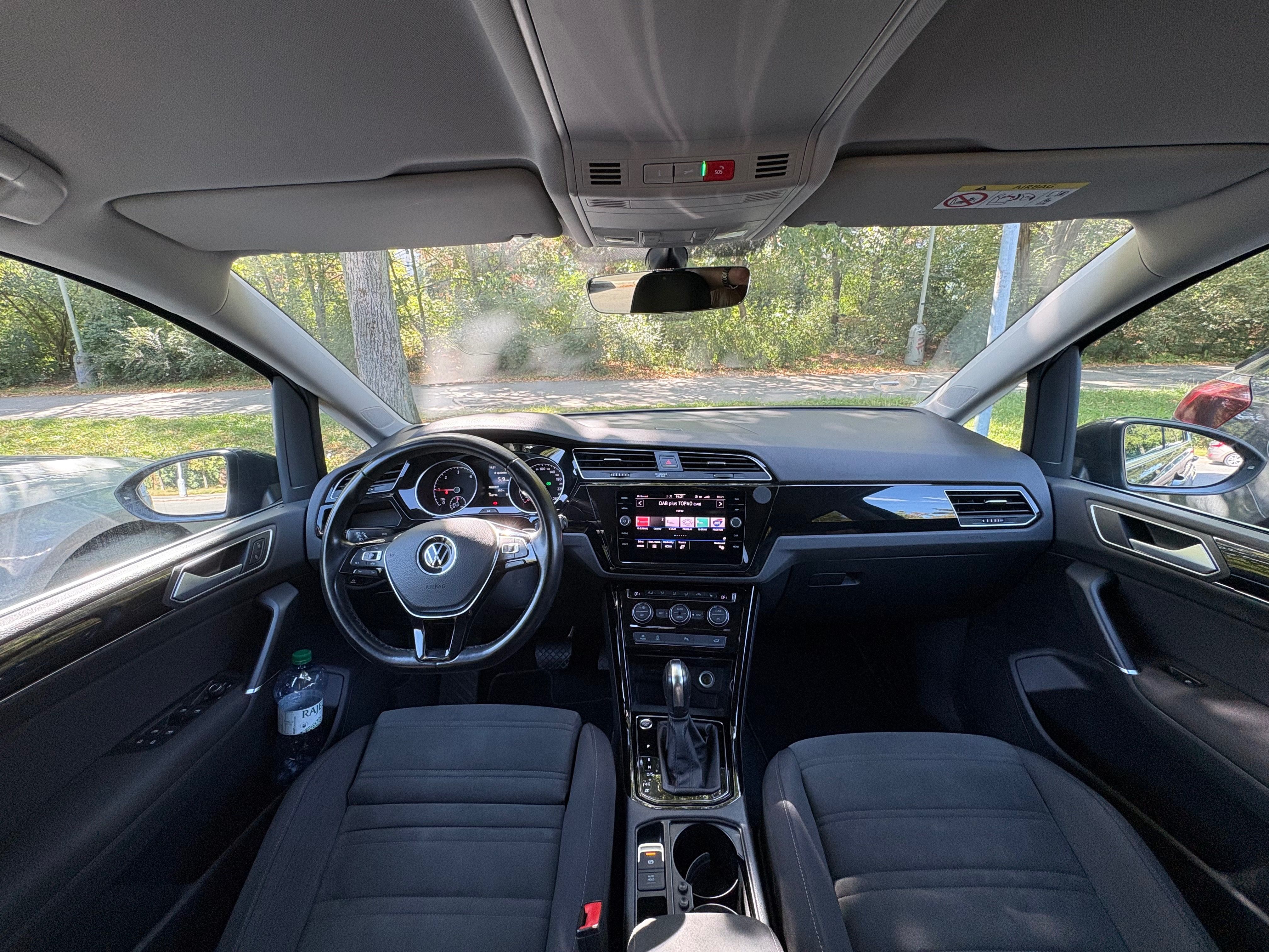Volkswagen Touran, 2.0TDI DSG, 7míst - fotka 5