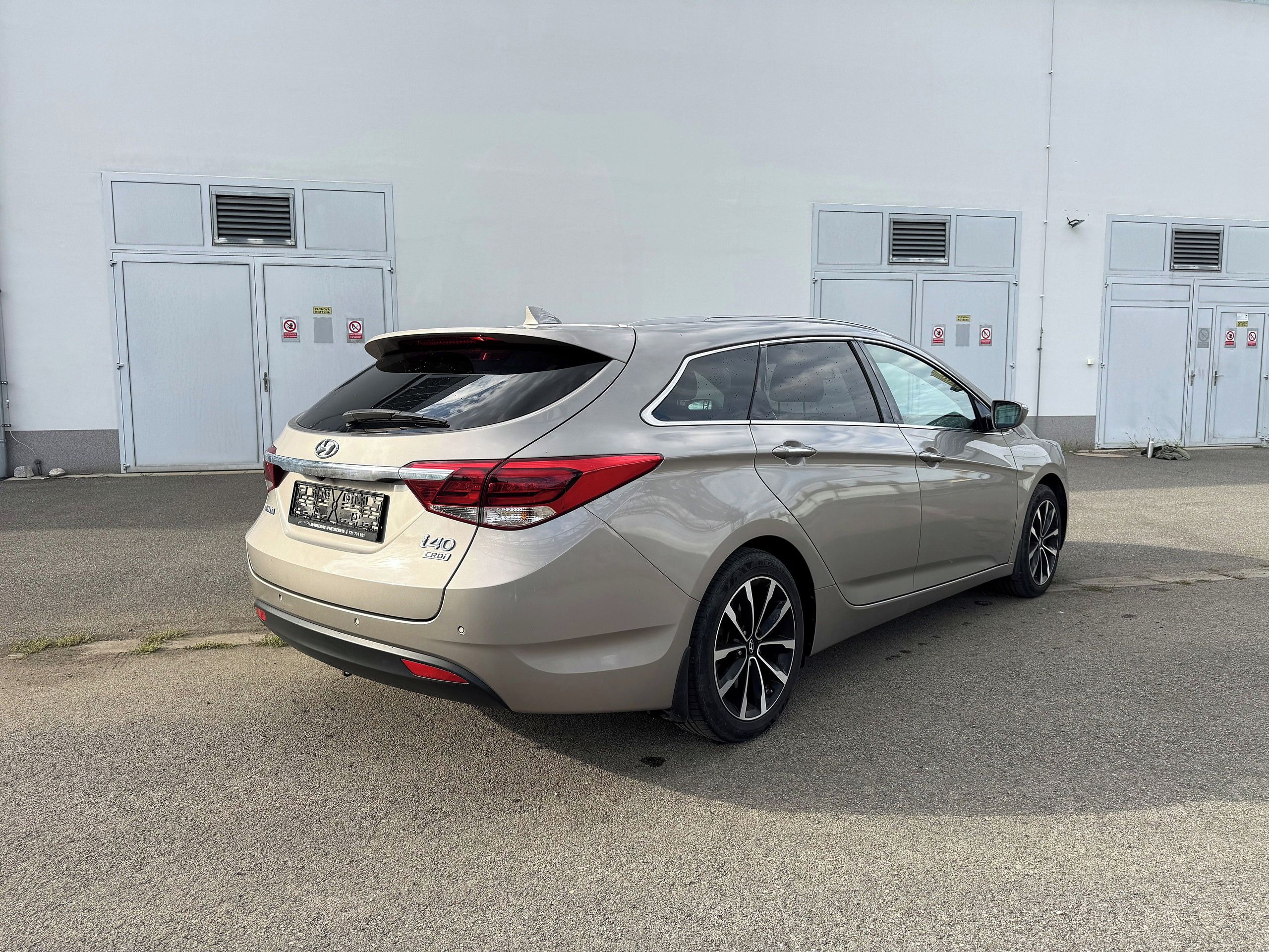 Hyundai i40, Hyundai i40 1.7 CRDi 104 kW ČR - fotka 3