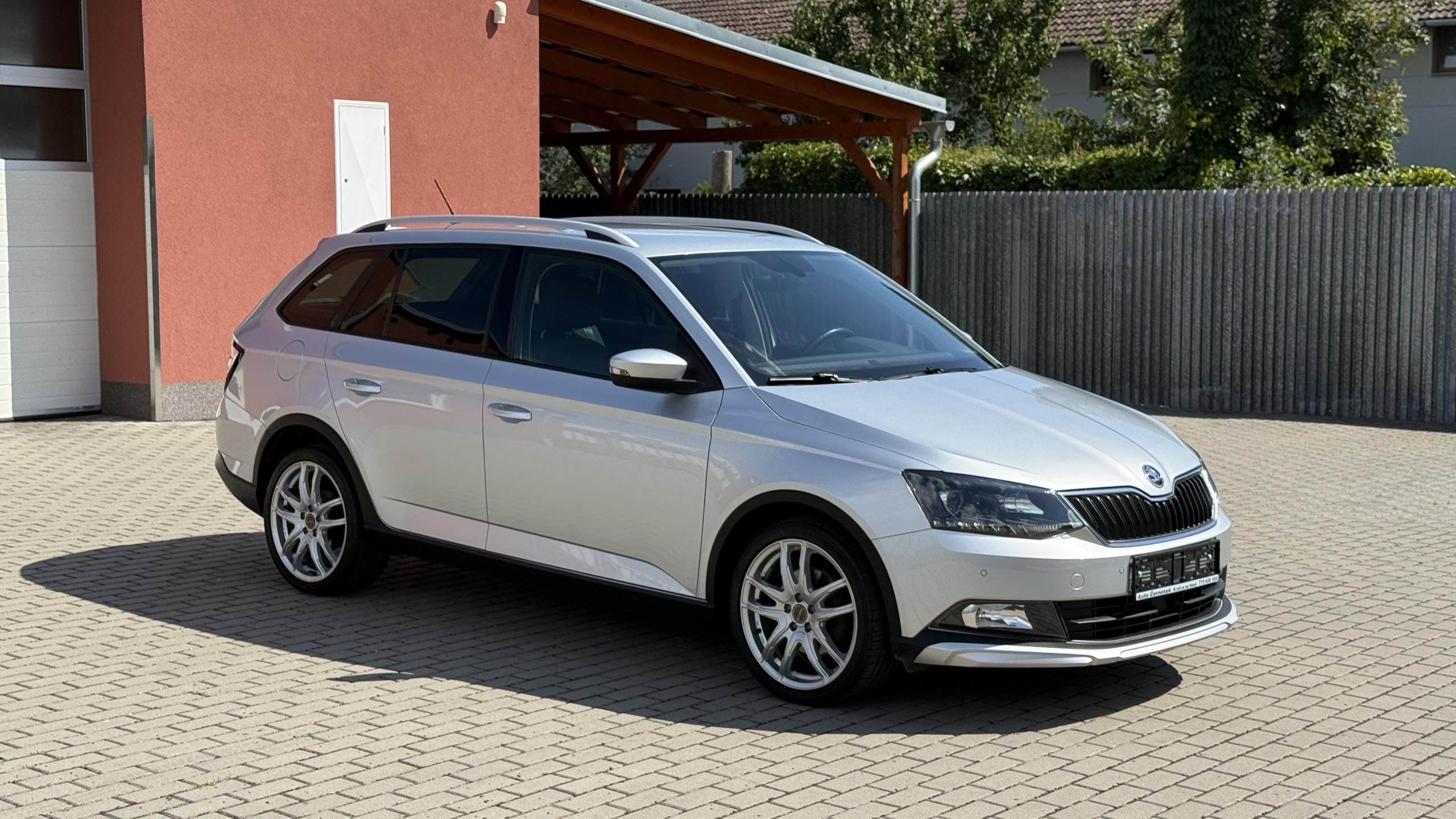 Škoda Fabia, 1.2TSi*81kW*SCOUT-LINE*6KVALT* - fotka 6