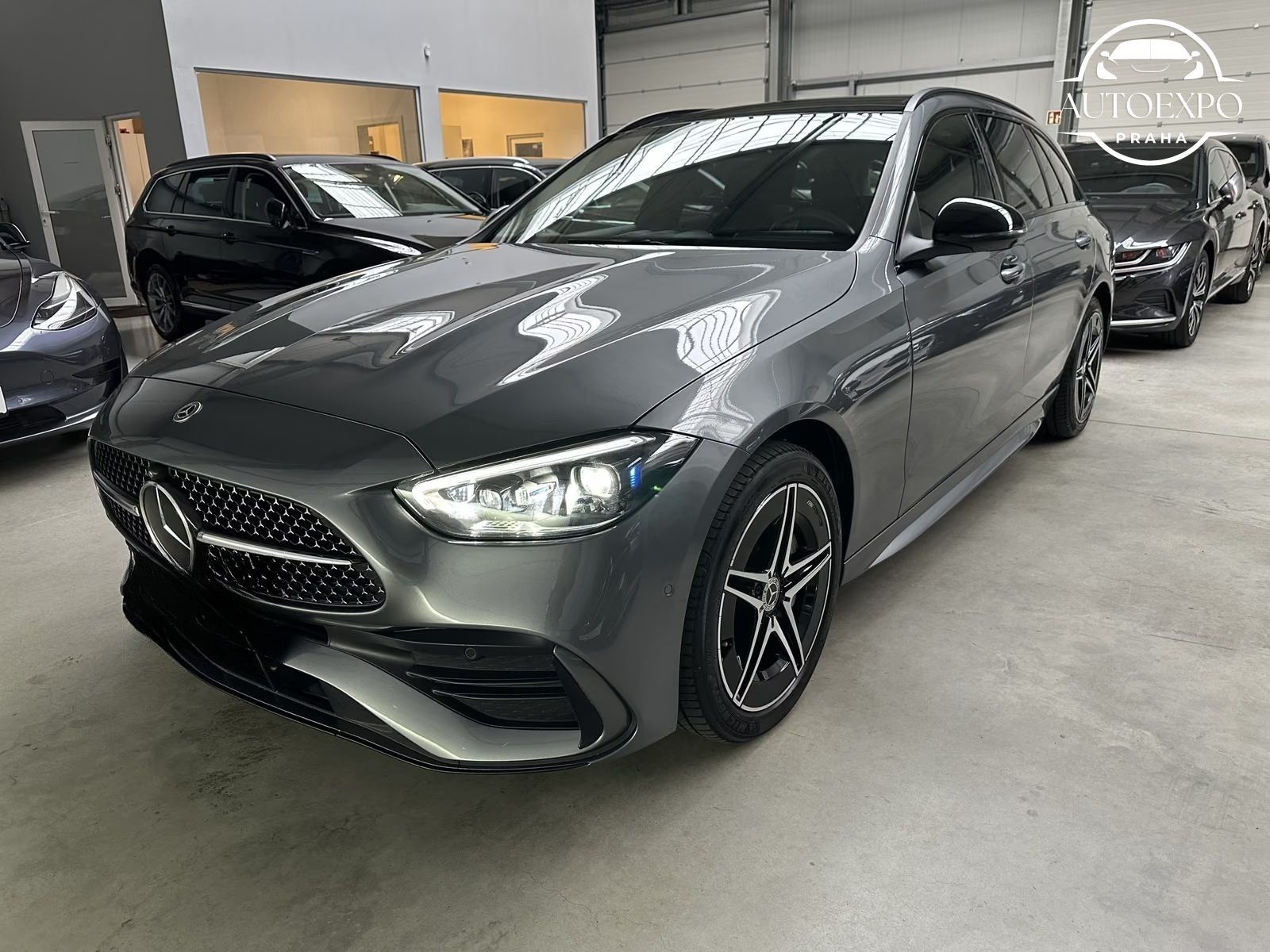 Mercedes-Benz Třídy C, 300e AMG Night*360*PANORAMA - fotka 3