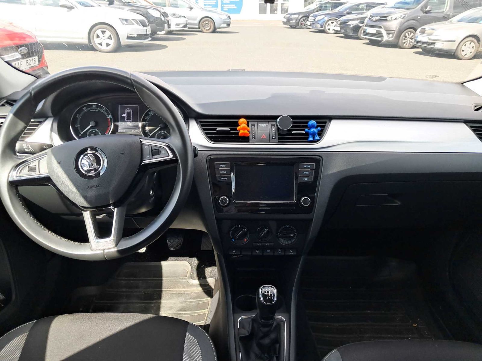 Škoda Rapid, 1.0 TSI, Klima, Vyhř. sedaček - fotka 3