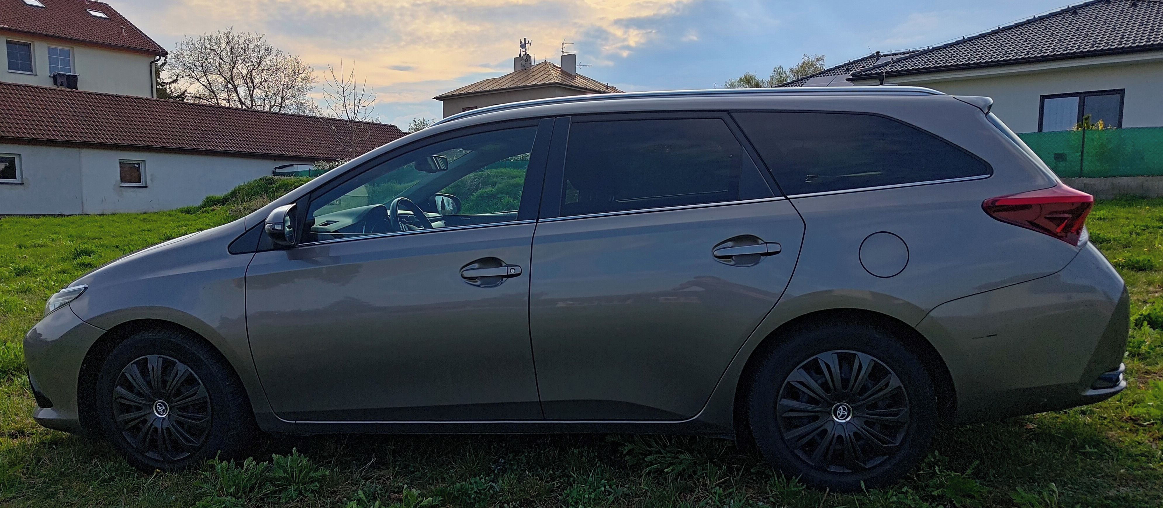 Toyota Auris, Toyota Auris 1.6, benzin - fotka 6