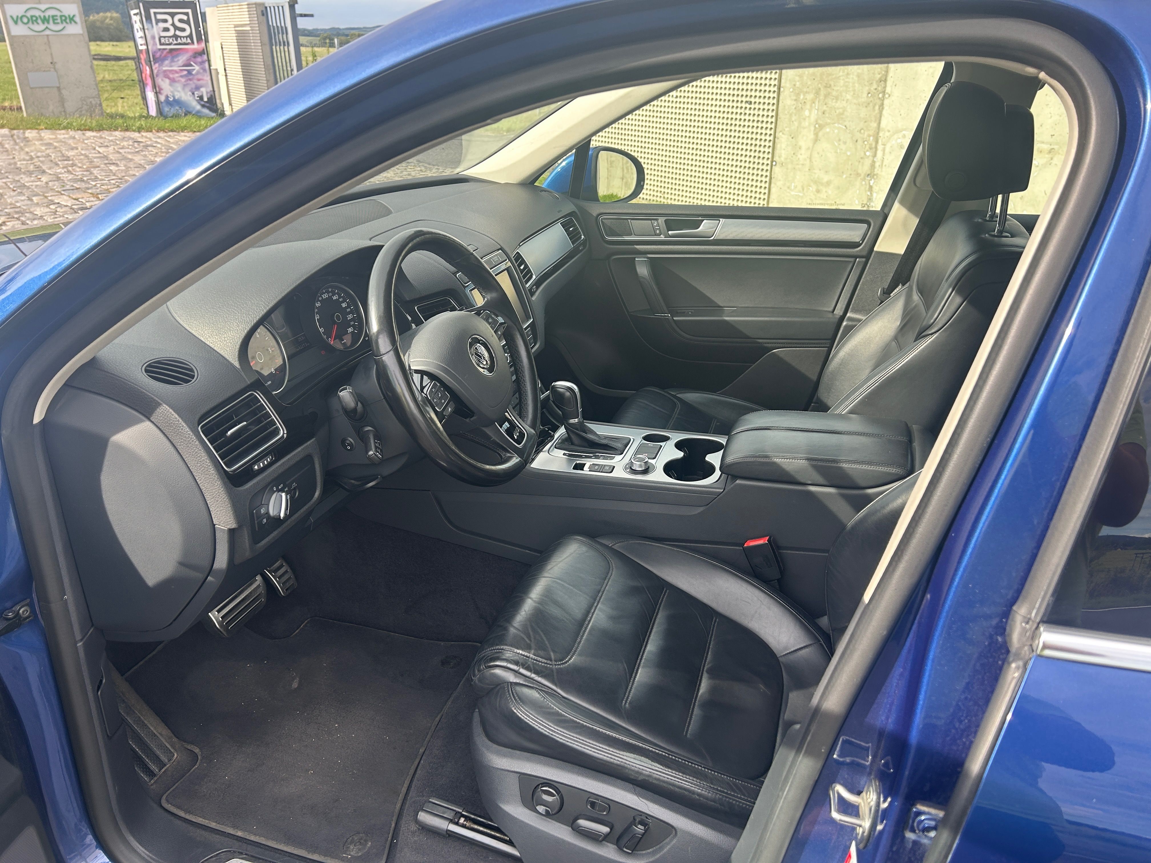 Volkswagen Touareg, VW Touareg 3.0 TDi 193kW Rline - fotka 5