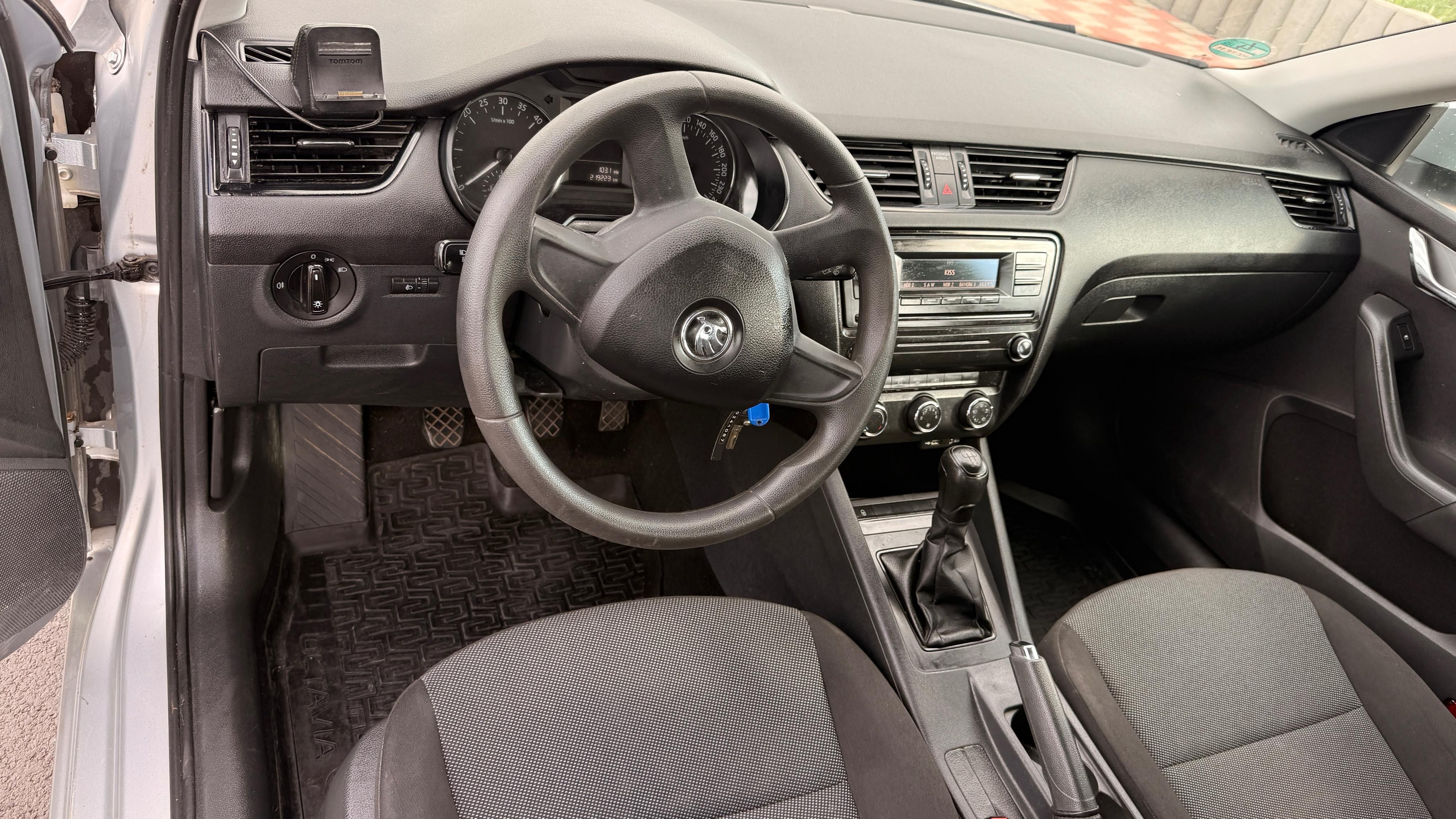 Škoda Octavia, Octavia 1.6TDi combi,105 PS,20 - fotka 3